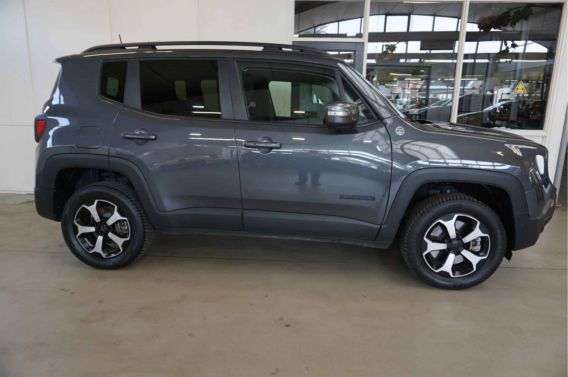 Jeep Renegade 4xe 240 Plug-in Hybrid Electric Trailhawk Navi 240Pk - 19/55