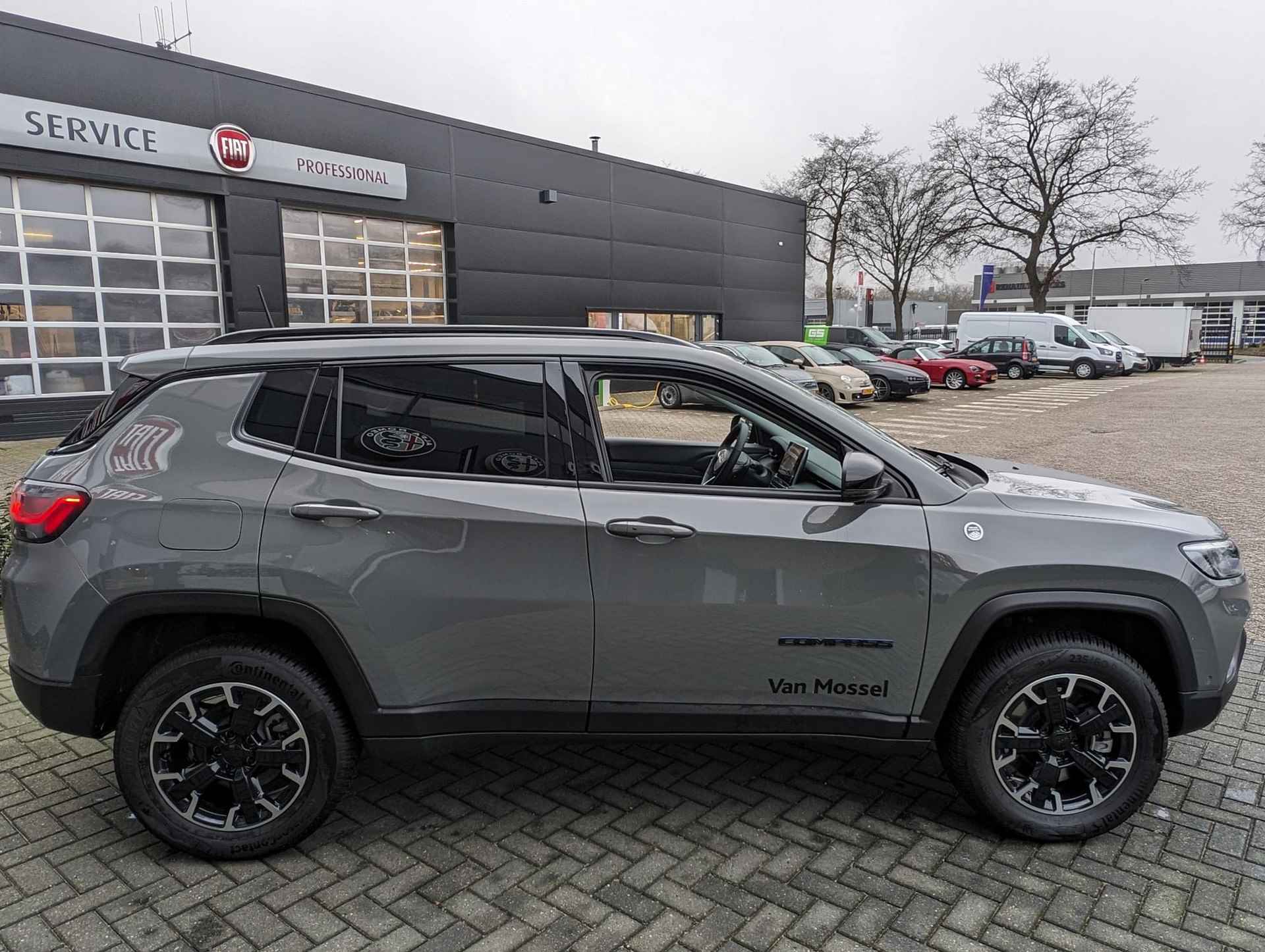 Jeep Compass 4xe 240 Plug-in Hybrid Trailhawk | Leder | Memory | all season banden! - 8/26