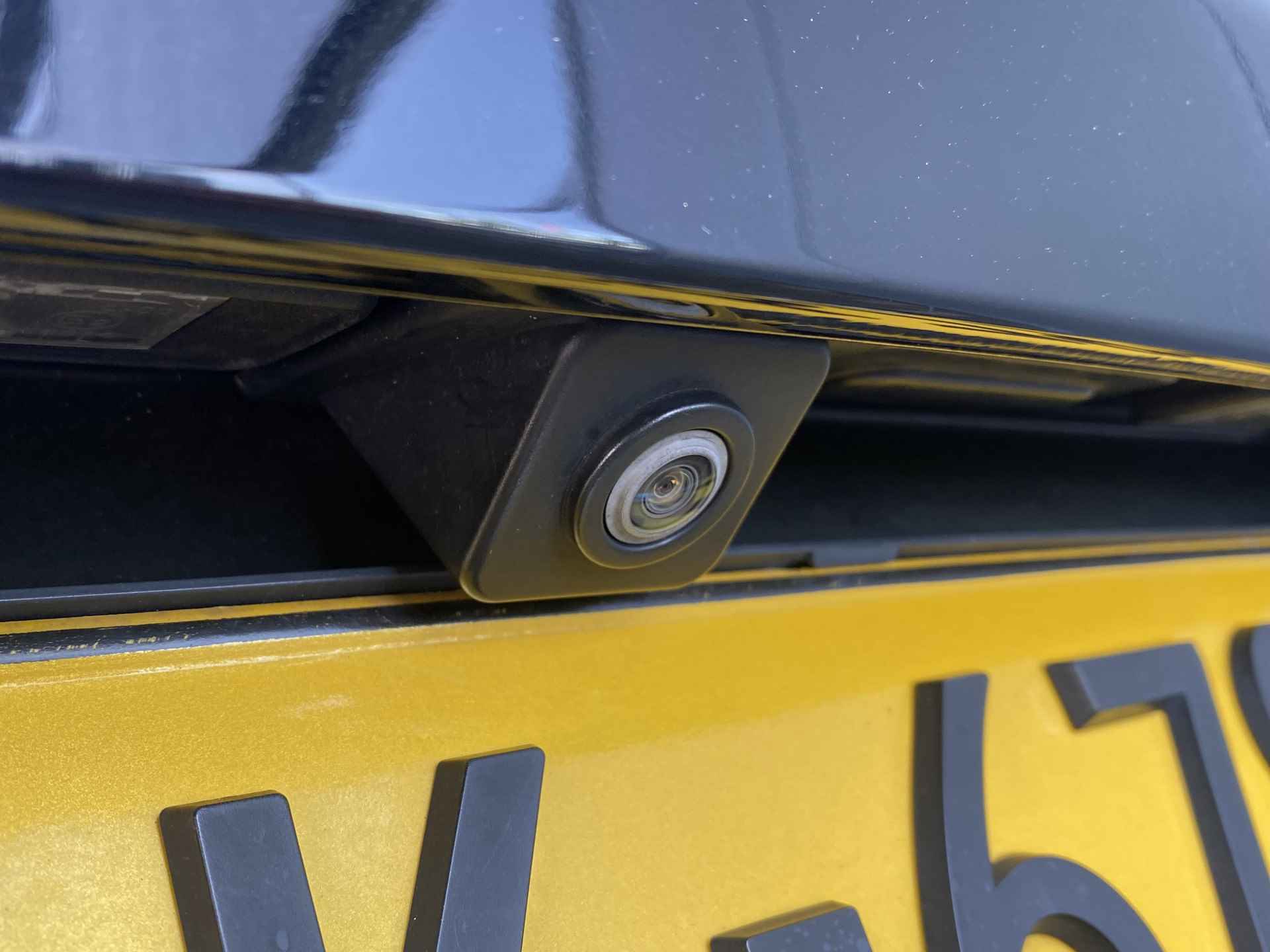 Peugeot 3008 1.2 130pk GT Line Two-Tone | Focal Audio | Camera | Climate controle | 19'' velgen | Dodehoek detectie - 14/28