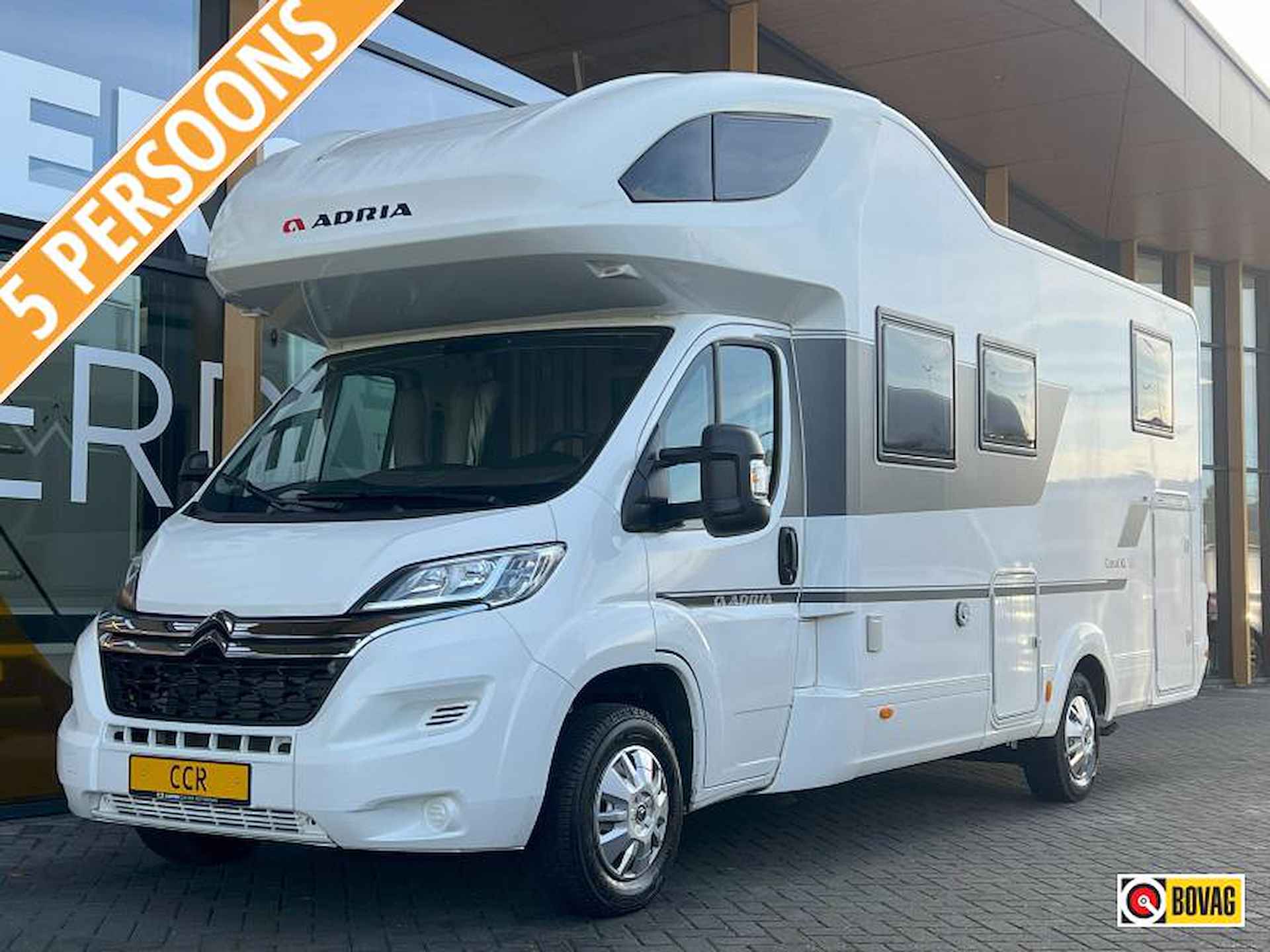 Adria Coral XL Axess 670 SL Lengtebedden