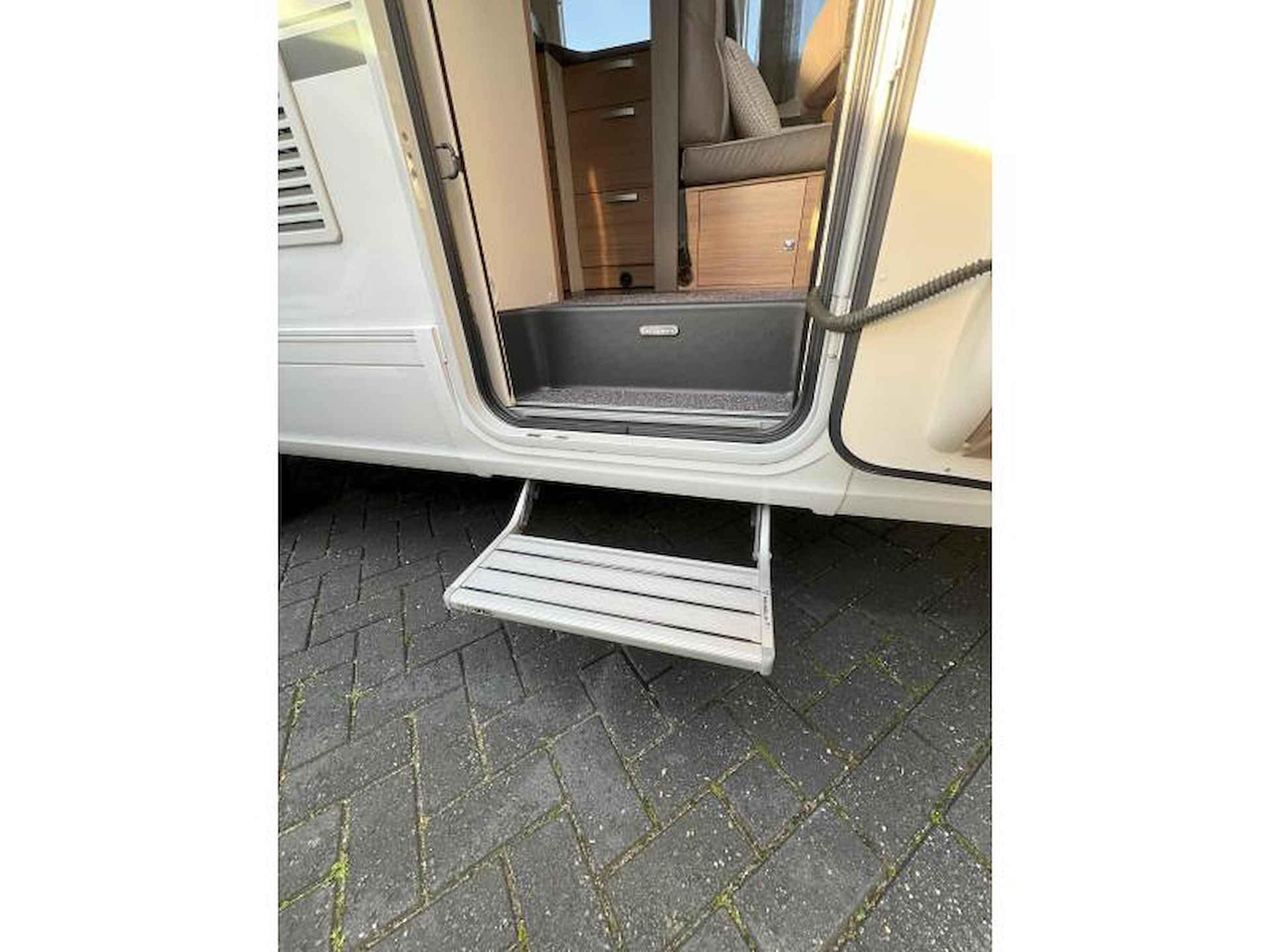 Adria Coral XL Axess 670 SL Lengtebedden - 17/23