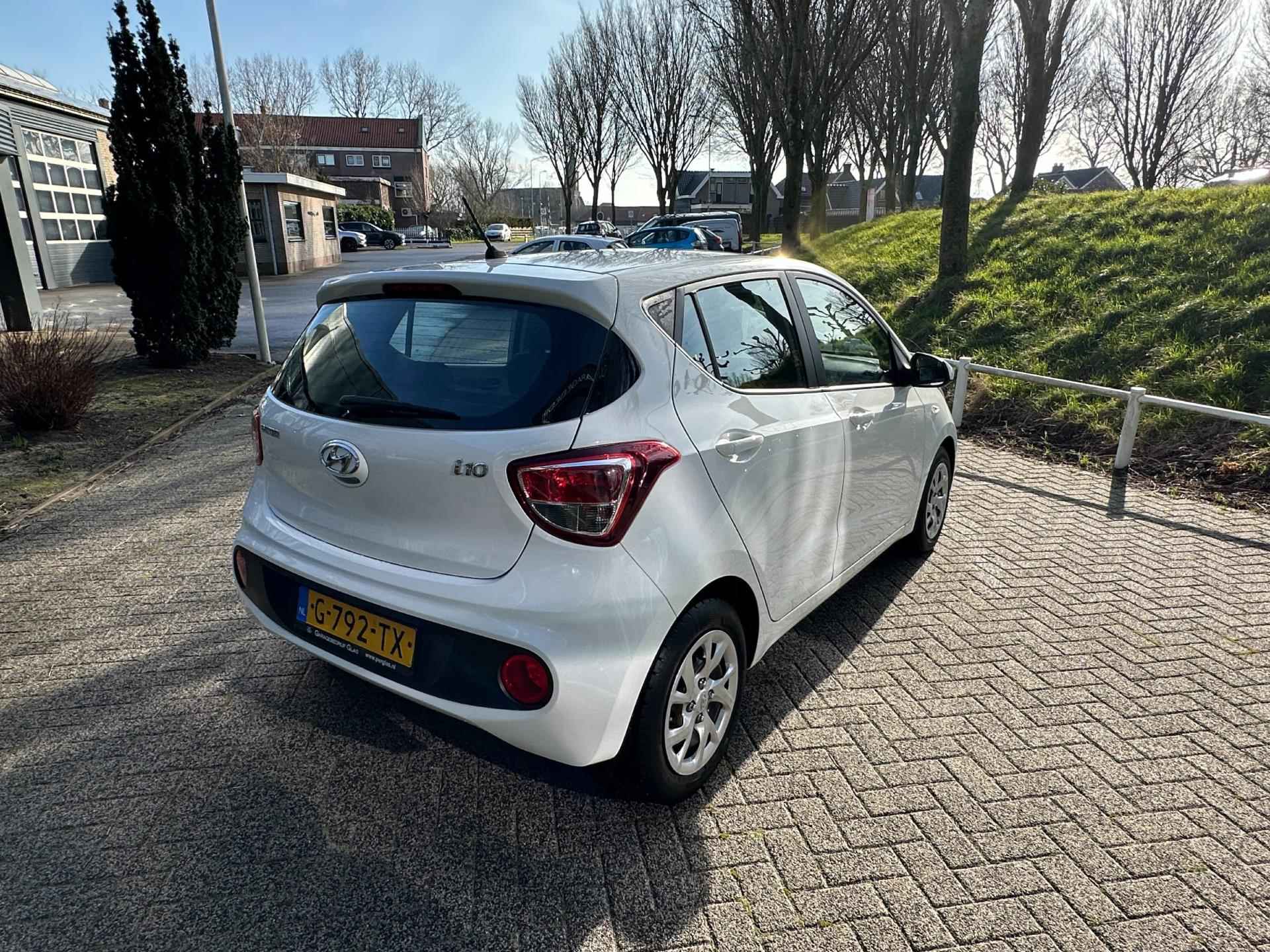 Hyundai I10 1.0i Comfort airco - cruise control 41000km !!! - 6/22