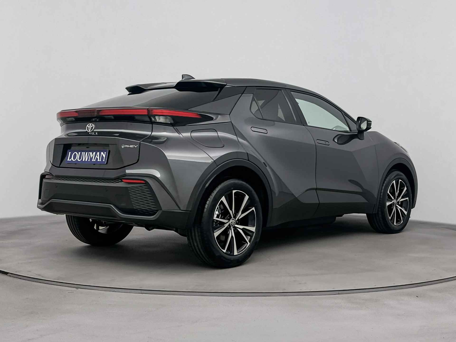 Toyota C-HR 2.0 Plug-in Hybrid 220 Dynamic | Apple Carplay & Android Auto | Parkeercamera | Direct leverbaar | - 3/39