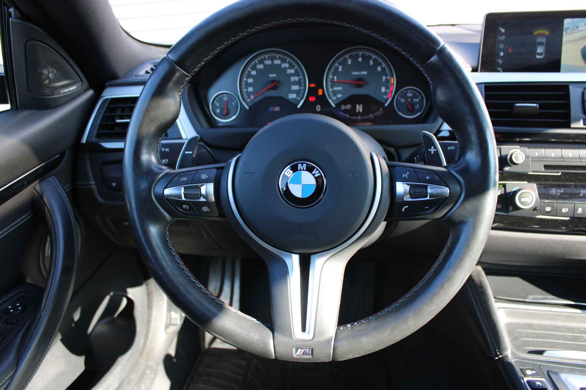 BMW 4 Serie Coupé M4 Competition High Executive Automaat / Schuif-kanteldak / Achteruitrijcamera / M Carbon-keramisch remmen / Adaptieve LED / Head-Up / Adaptief M onderstel / Comfort Access - 14/26