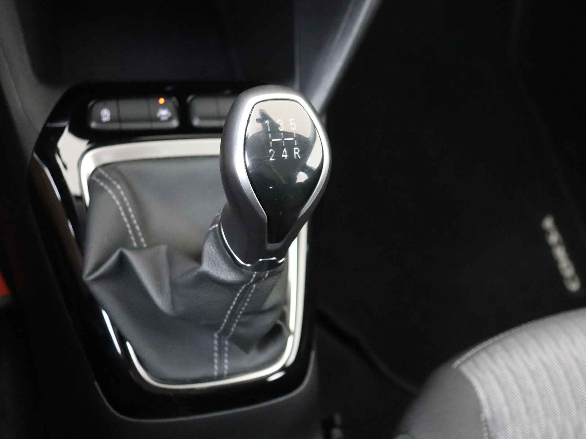 Opel Corsa 1.2 Edition 5 deurs | Navigatie by App | Airco | Lichtmetalen Velgen - 17/27