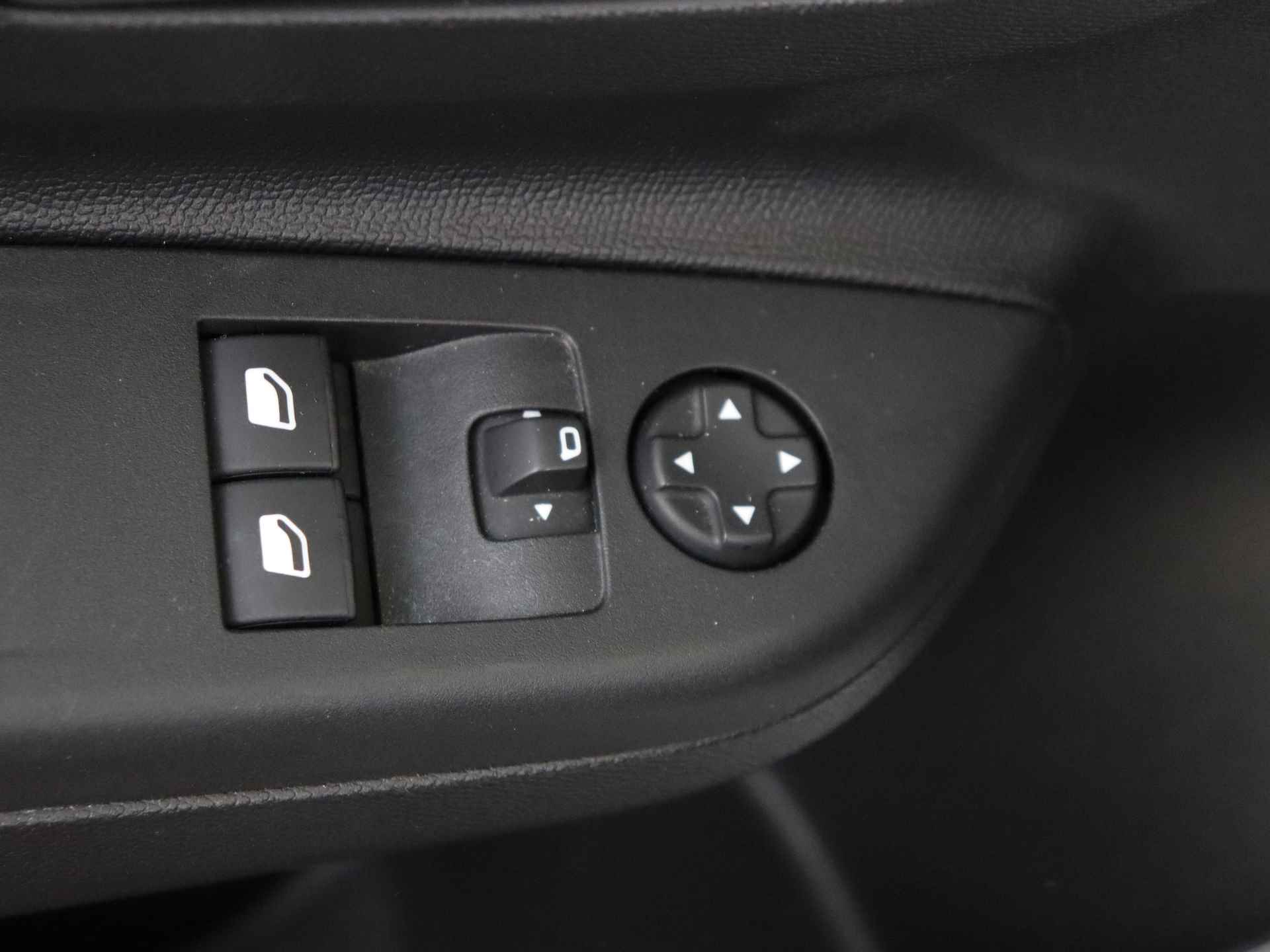 Opel Corsa 1.2 Edition 5 deurs | Navigatie by App | Airco | Lichtmetalen Velgen - 24/27