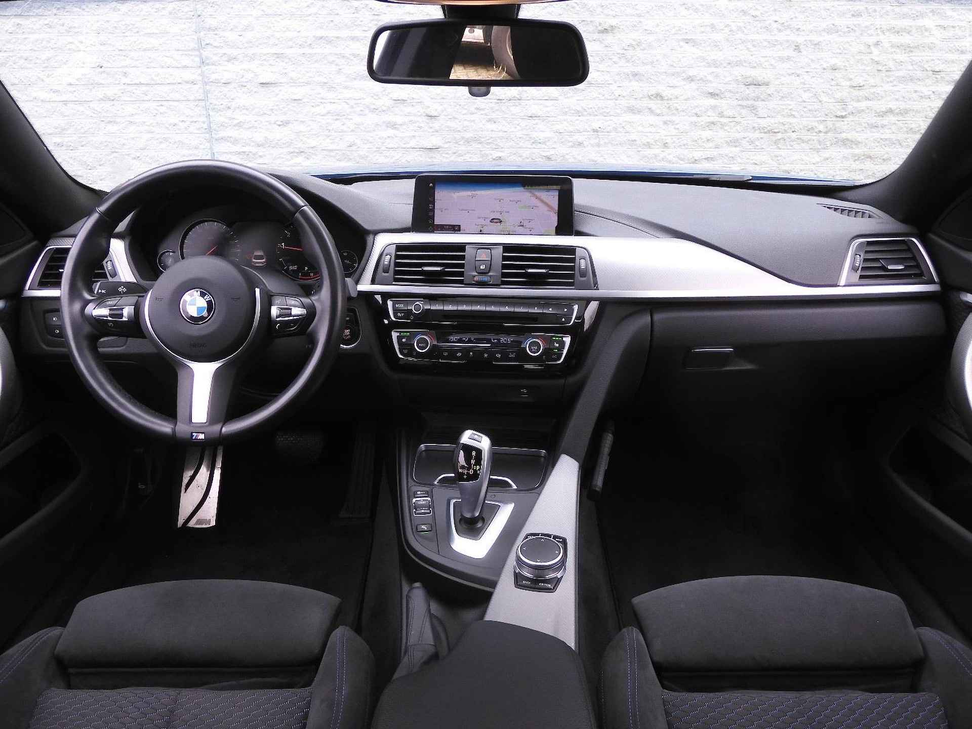 BMW 4-Serie Gran Coupé 418 M-SPORT/ SCHUIFDAK/ PARKING PACK/ MEDIA PACK - 4/28