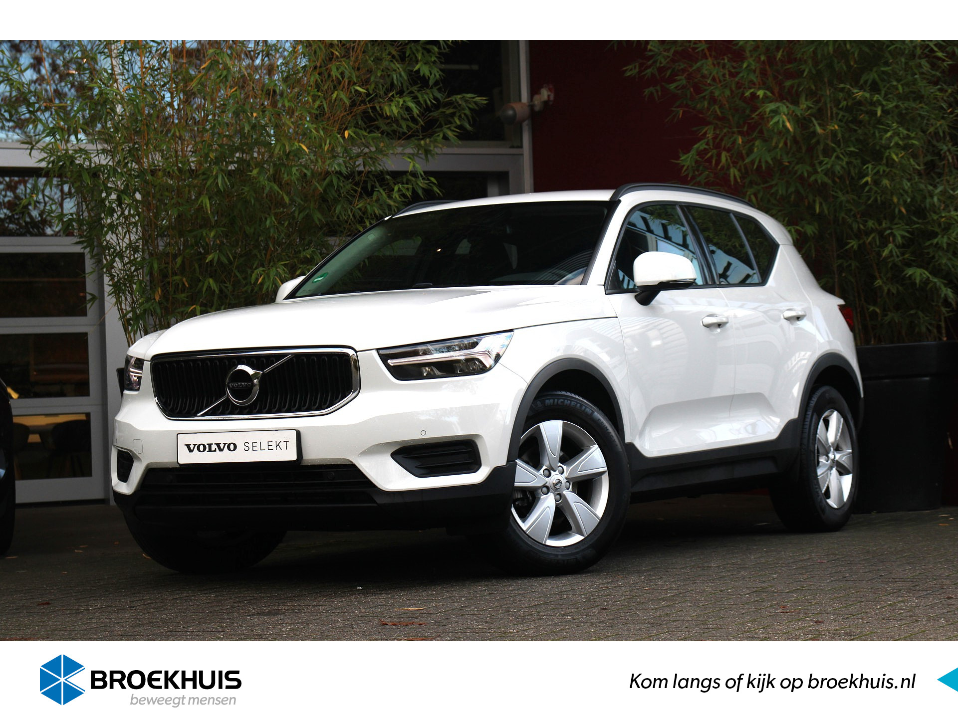 Volvo XC40 1.5 T2 Momentum Core | Trekhaak | Parkeercamera | Stuur- en stoelverwarming | Elekt. achterklep | Cruise Control