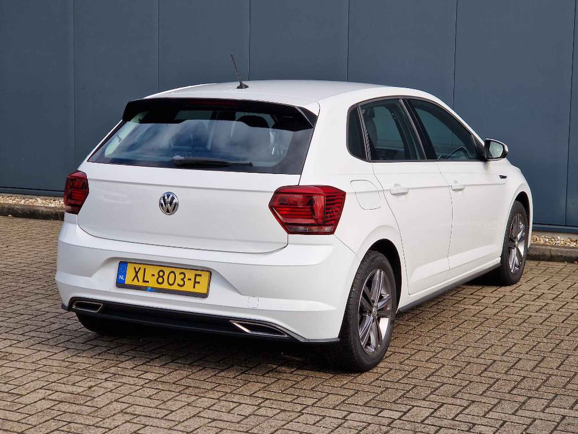 VOLKSWAGEN Polo 1.0 TSI 95PK R-LINE ECC TEL 16INCH NAP - 2/5