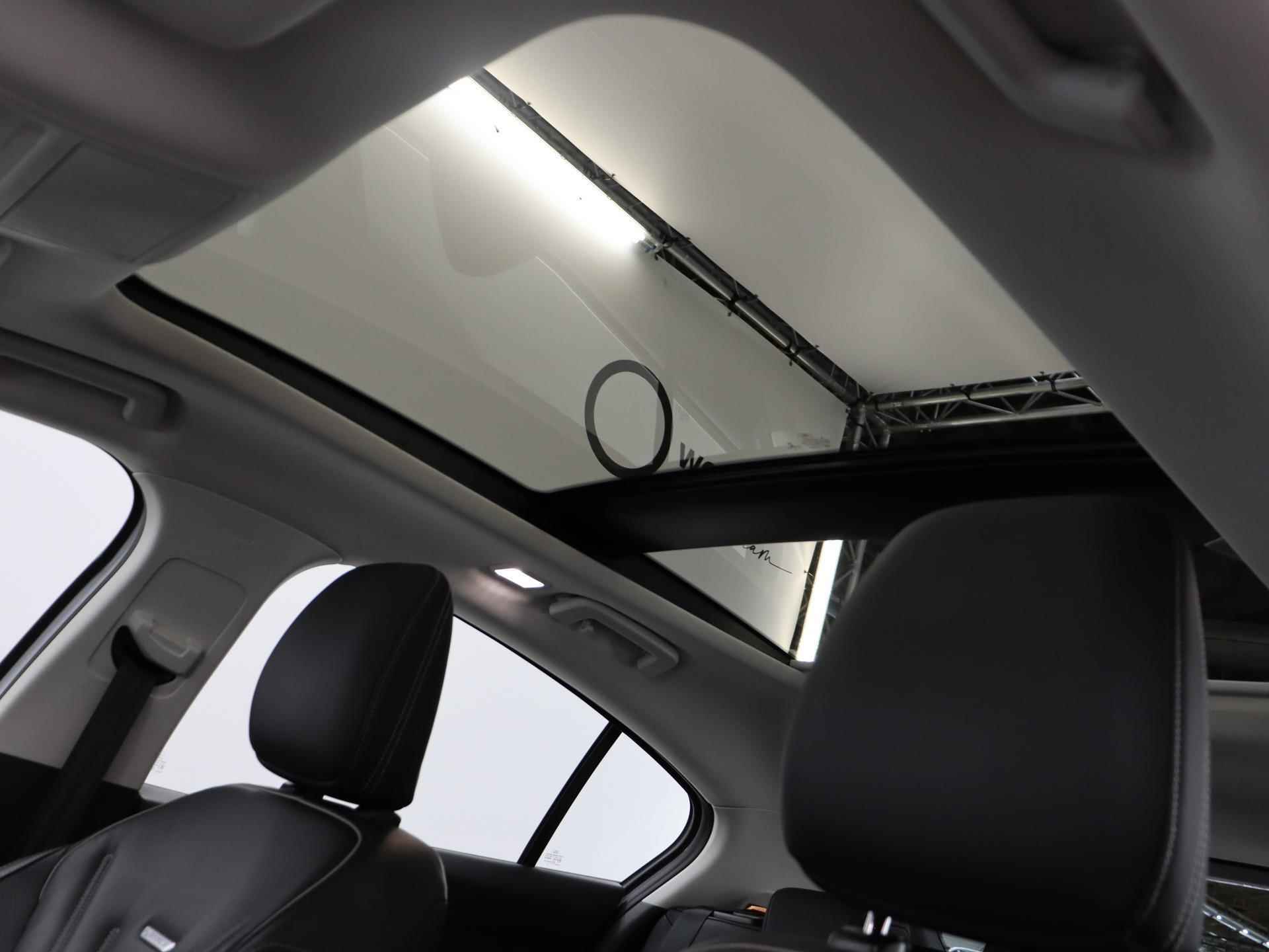 Ford Focus Vignale 1.5 Ecoboost 150PK Automaat | Navigatiesysteem | Stuur/Stoelverwarming | Voorruitverwarming | Schuif/Kantel dak | Lederen Interieur | Apple Carplay/Android Auto | - 25/35