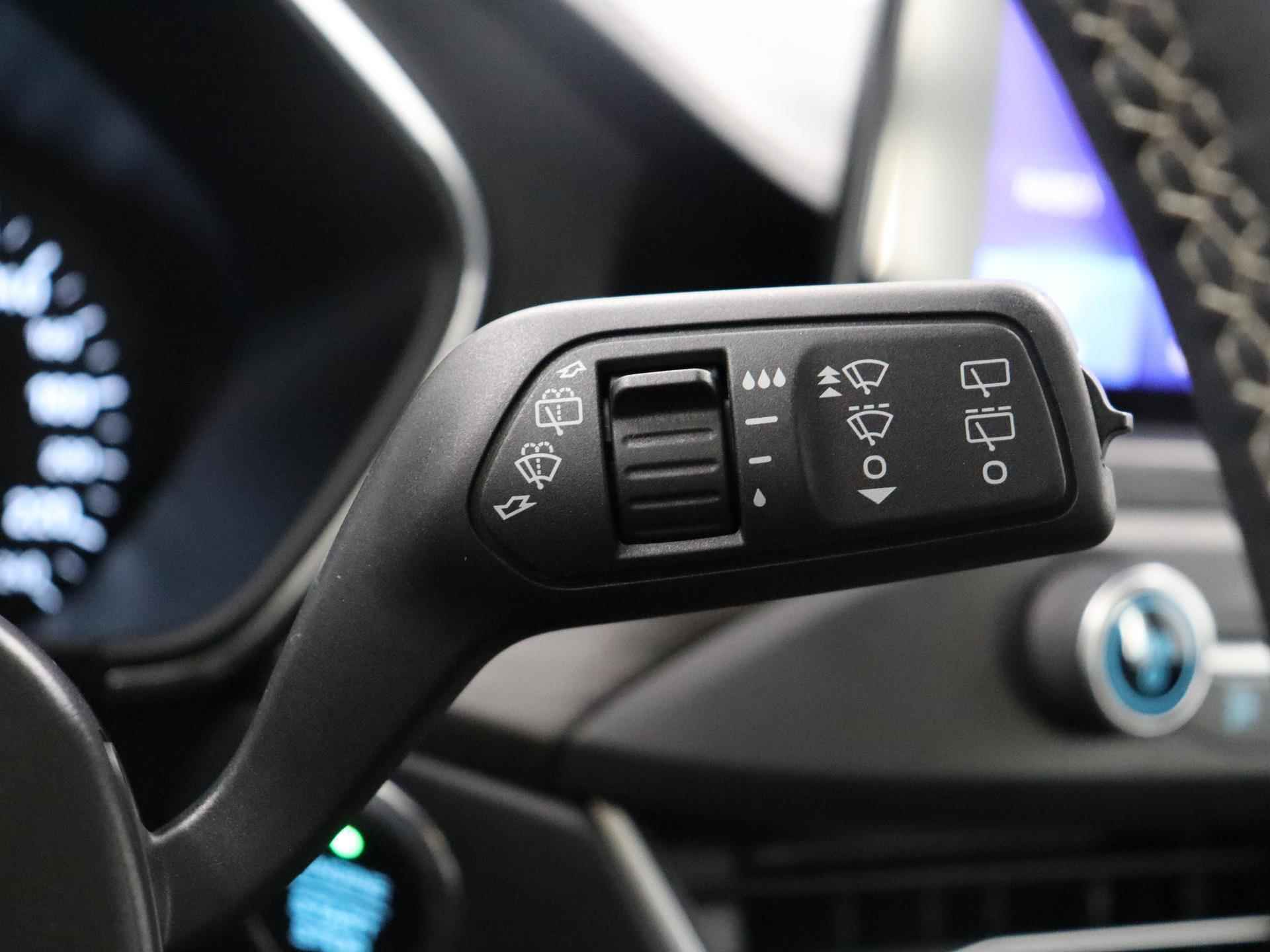 Ford Focus Vignale 1.5 Ecoboost 150PK Automaat | Navigatiesysteem | Stuur/Stoelverwarming | Voorruitverwarming | Schuif/Kantel dak | Lederen Interieur | Apple Carplay/Android Auto | - 27/35