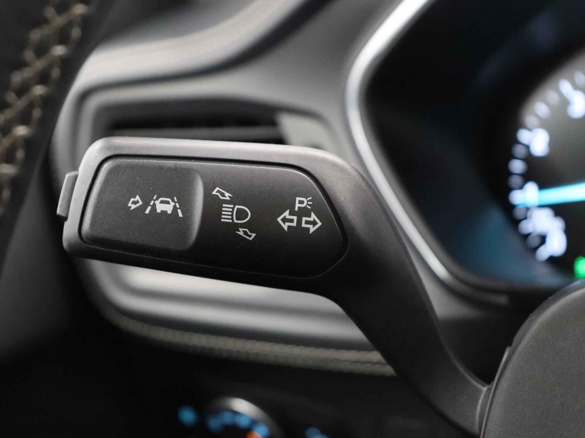 Ford Focus Vignale 1.5 Ecoboost 150PK Automaat | Navigatiesysteem | Stuur/Stoelverwarming | Voorruitverwarming | Schuif/Kantel dak | Lederen Interieur | Apple Carplay/Android Auto | - 29/35
