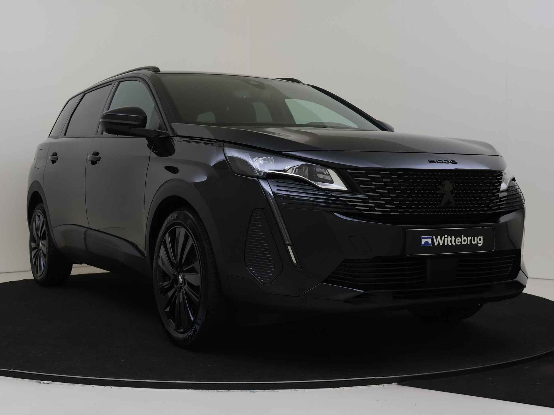 Peugeot 5008 1.2 PureTech 130PK GT Automaat | Black Pack | Navigatie | Elektrische Kofferklep - 4/42