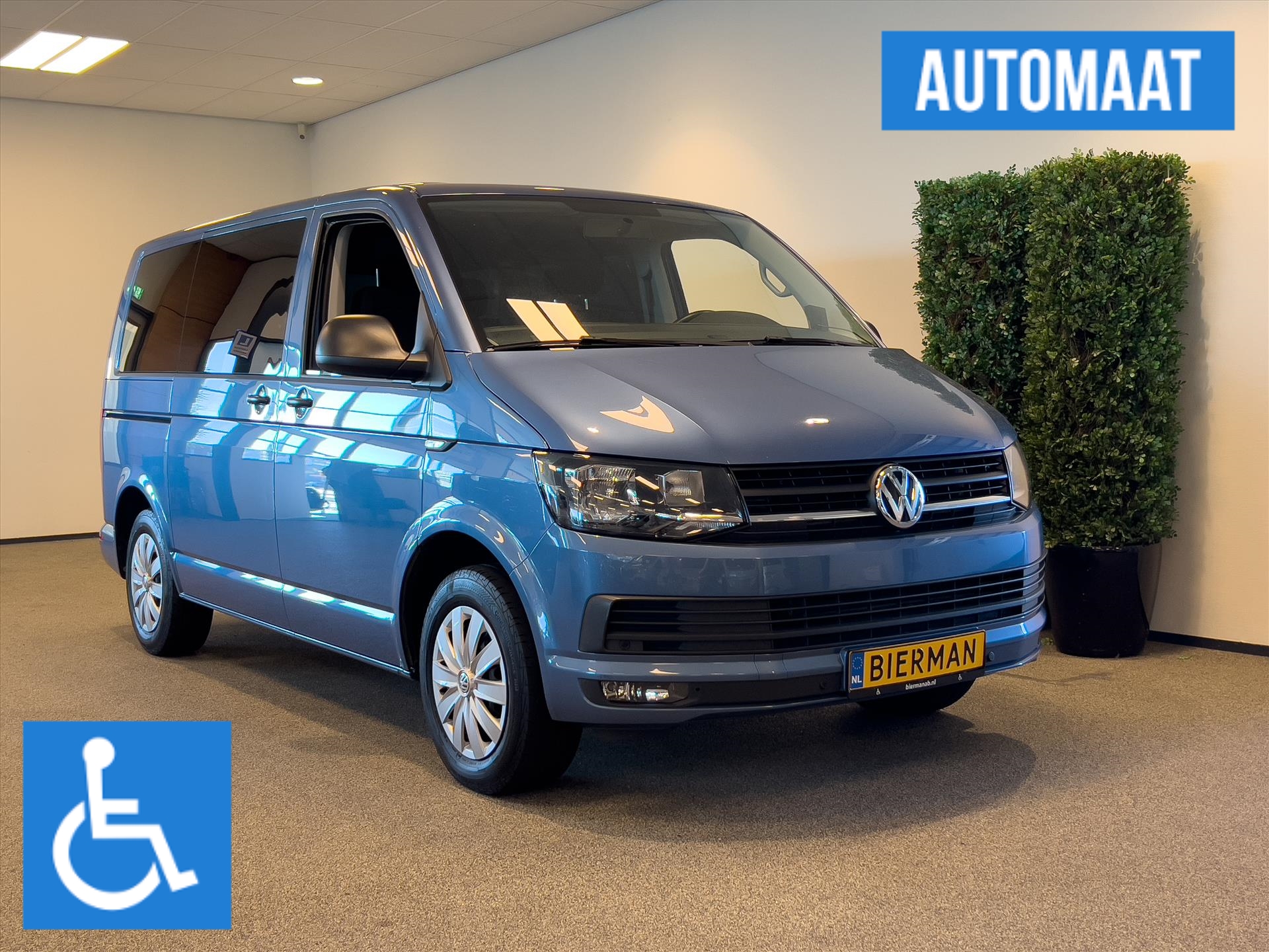 Volkswagen Multivan L1H1 Rolstoelbus Automaat (airco) bij viaBOVAG.nl