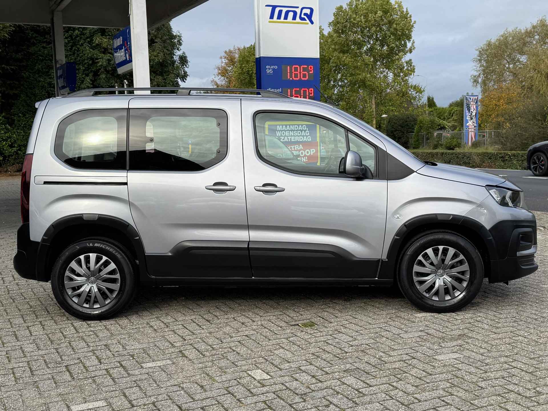 Peugeot Rifter 1.2 Puretech Allure NAVI | CAMERA | KLIMA | BOVAG! - 8/34