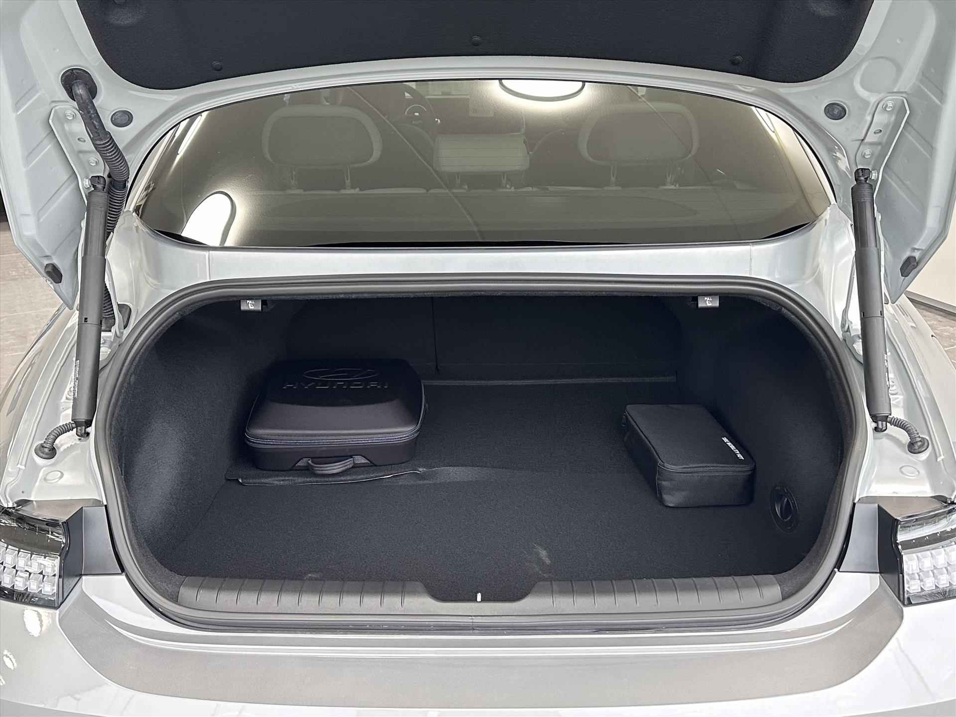 Hyundai Ioniq 6 77,4 kWh 229pk RWD Lounge | DAB+ | Apple Carplay | Bose Premium Sound | - 11/29