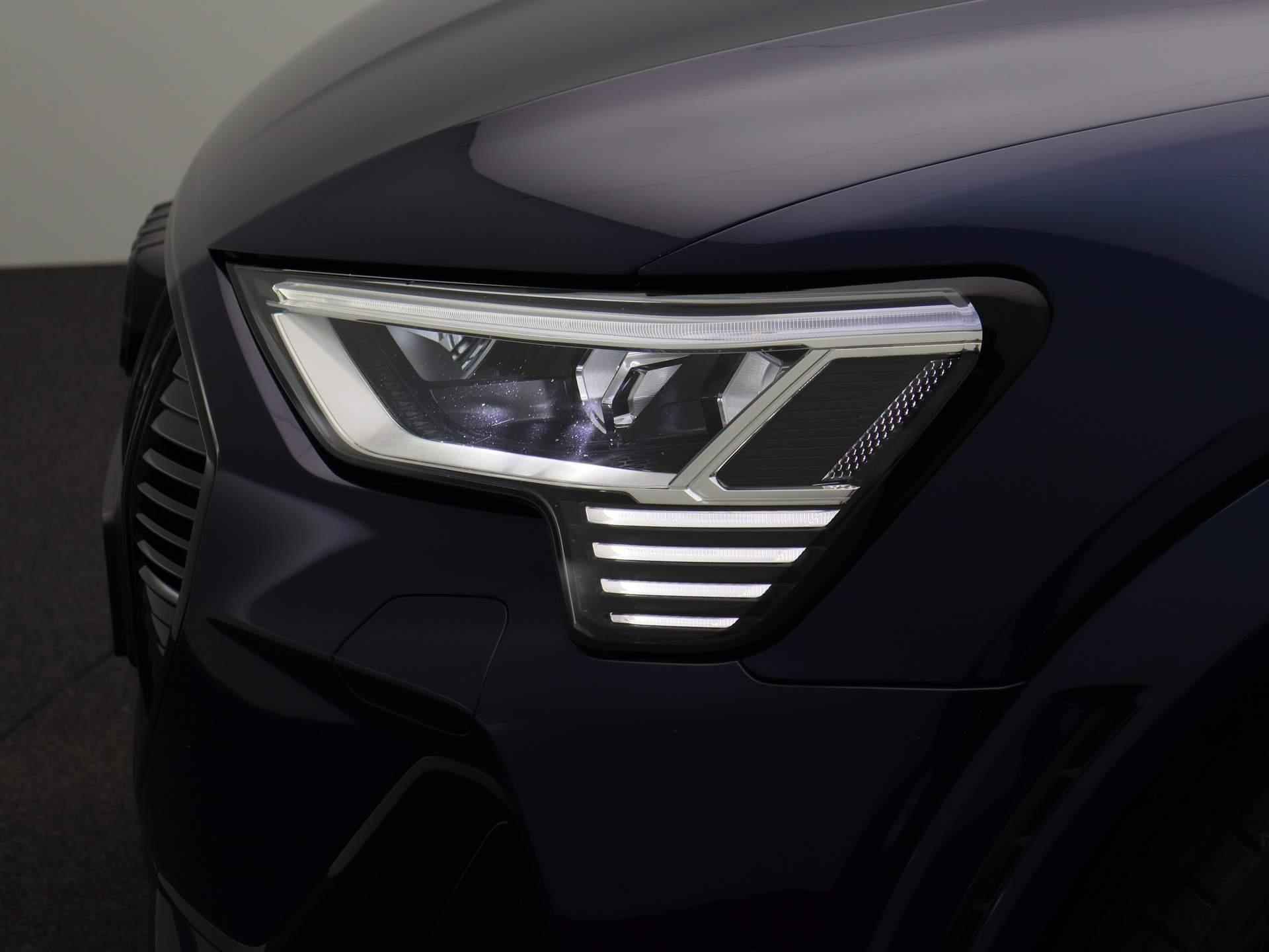 Audi e-tron Sportback S quattro 95 kWh 500 PK | Navigatie | 22 Inch wielen | Remzadels Rood | S-Sportstoelen | Optiek zwart pakket | Airco | Camera | - 18/52