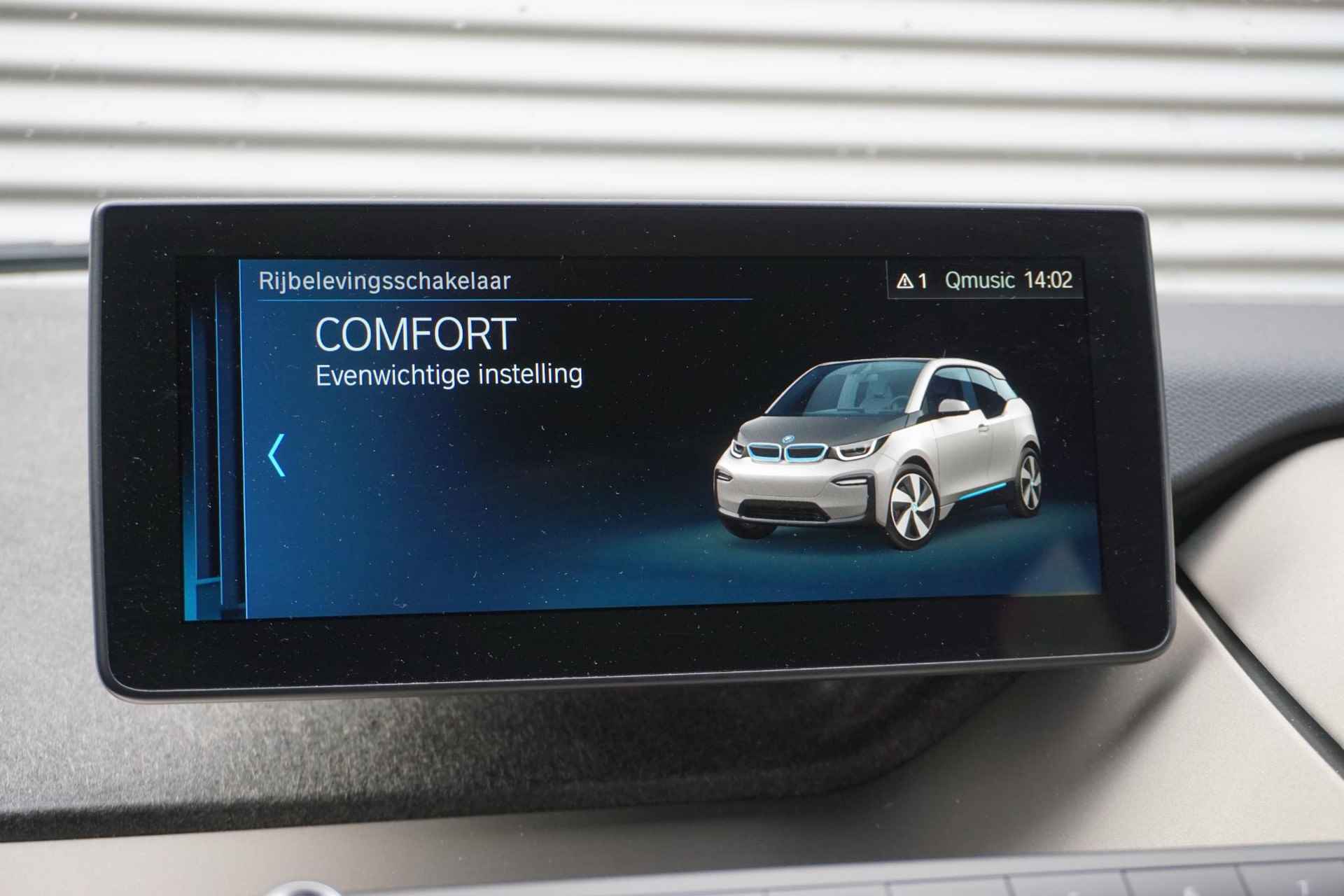 BMW i3 120Ah 42 kWh Parkeerpakket | Comfort pack advanced | Connectivity Pakket | Executive Edition - 19/33