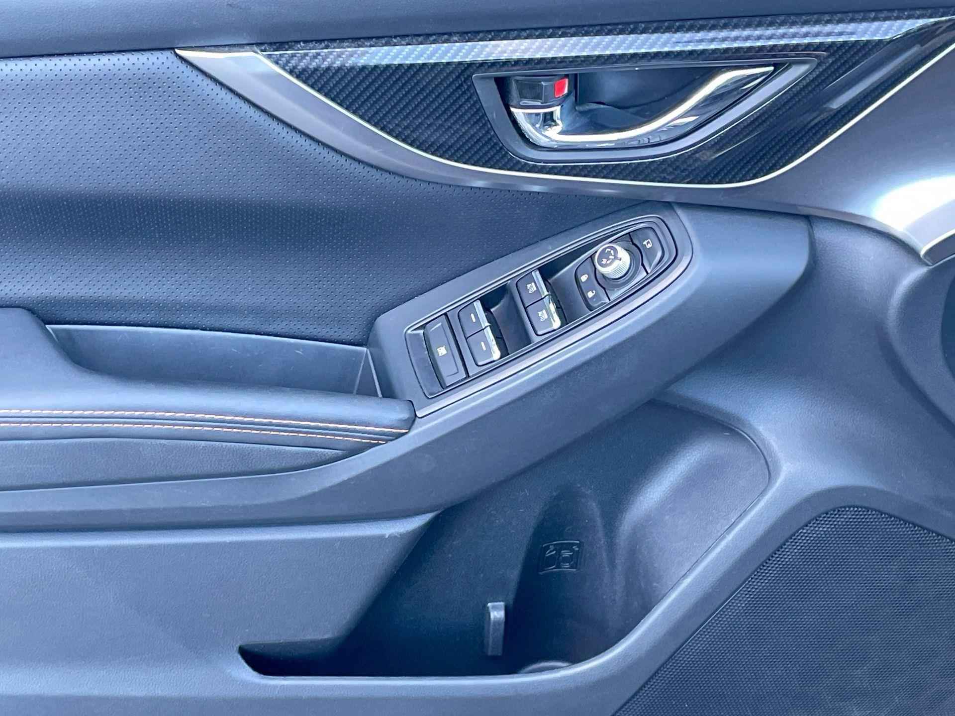 Subaru XV 2.0i e-BOXER Premium Lederen Interieur Schuifkanteldak  LED Adaptieve Cruise org. NLD Auto - 25/35