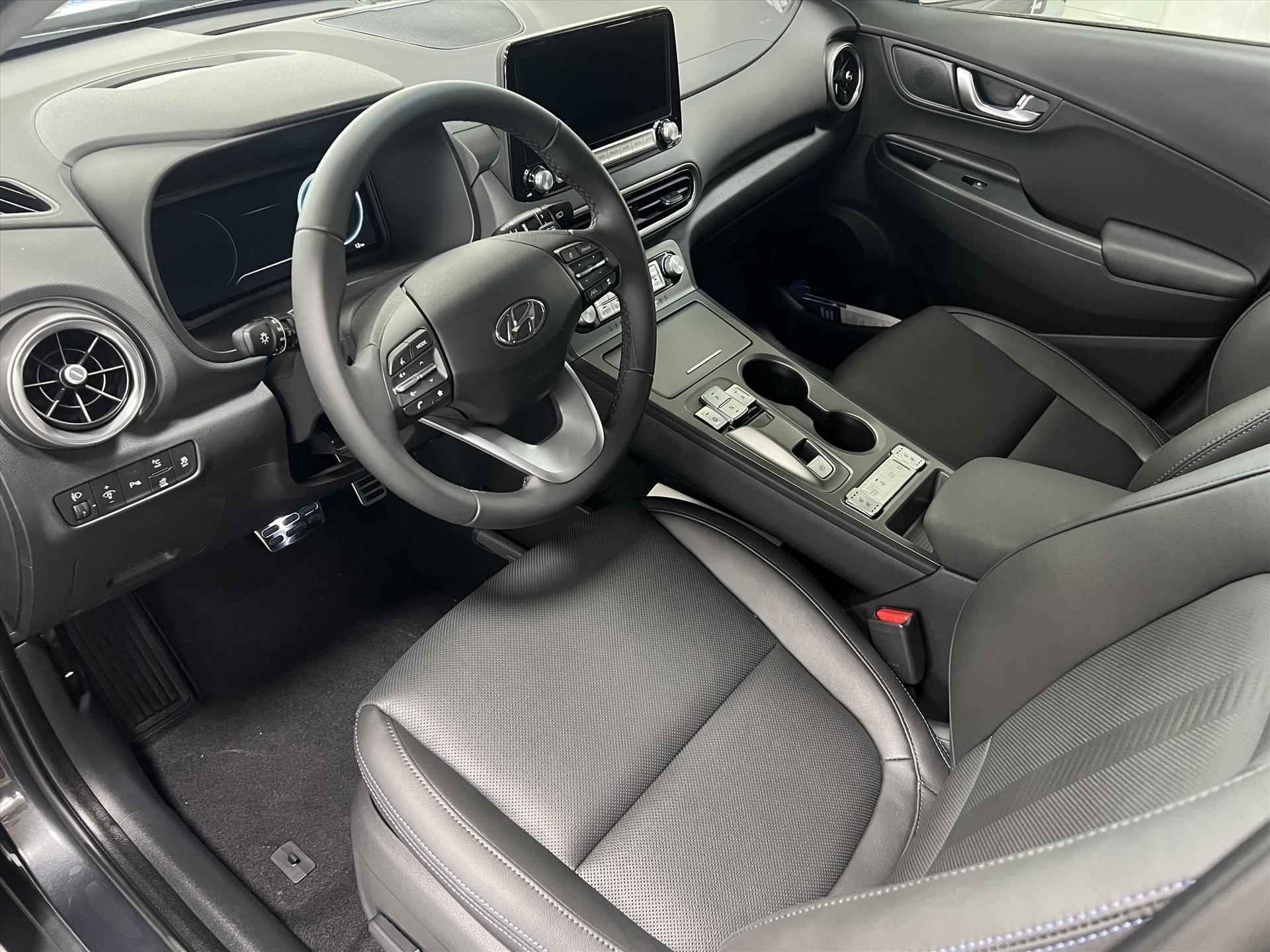 HYUNDAI Kona EV 64KWh 204pk 2WD Aut. Premium - 9/26