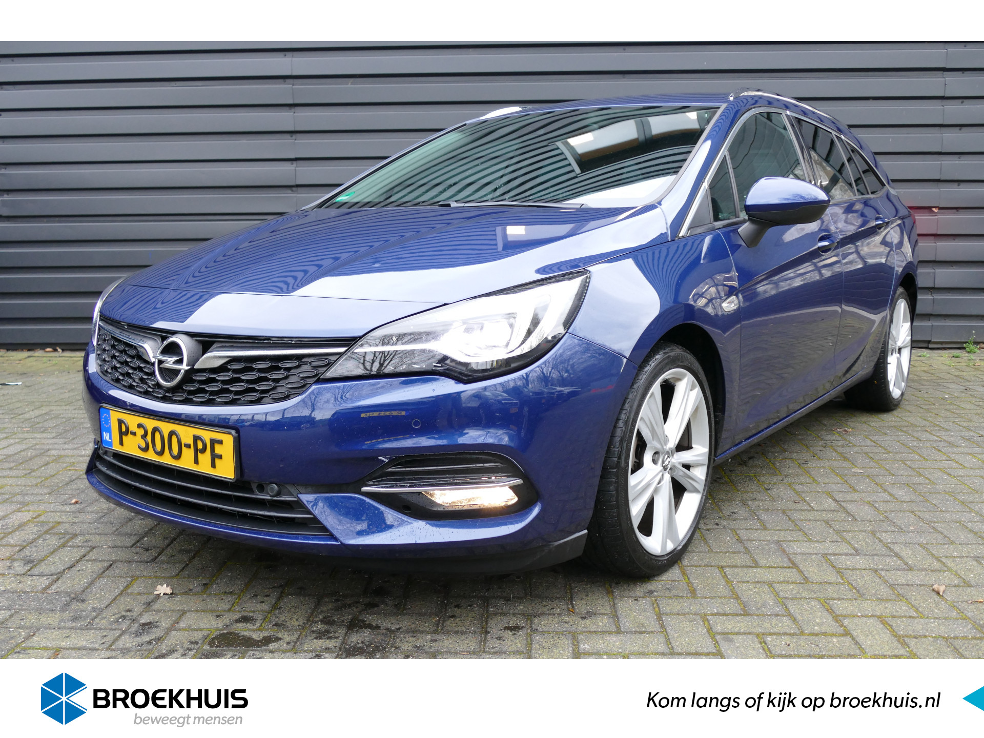 Opel Astra Sports Tourer 1.4 TURBO 145PK ULTIMATE AUTOMAAT / NAVI / CLIMA / PDC / CAMERA / 18" LMV / AGR / FULL-LED / KEYLESS / WINTERPAKKE bij viaBOVAG.nl