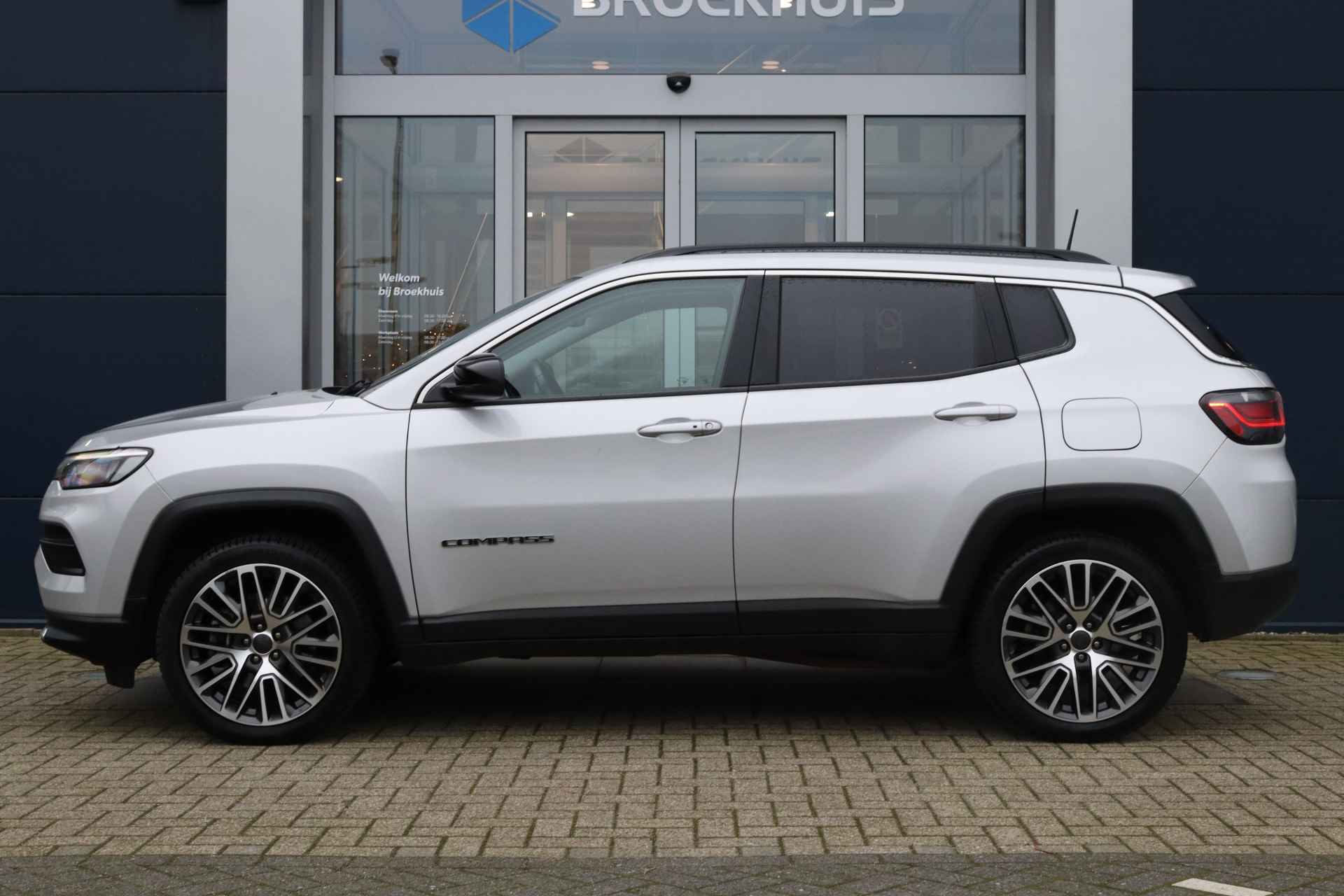 Jeep Compass 4xe 190-PK Plug-in Hybrid Electric Night Eagle | Schuif/kantel dak | Stuur + Stoelverwarming | Camera | Elektr. klep | ACC - 6/40