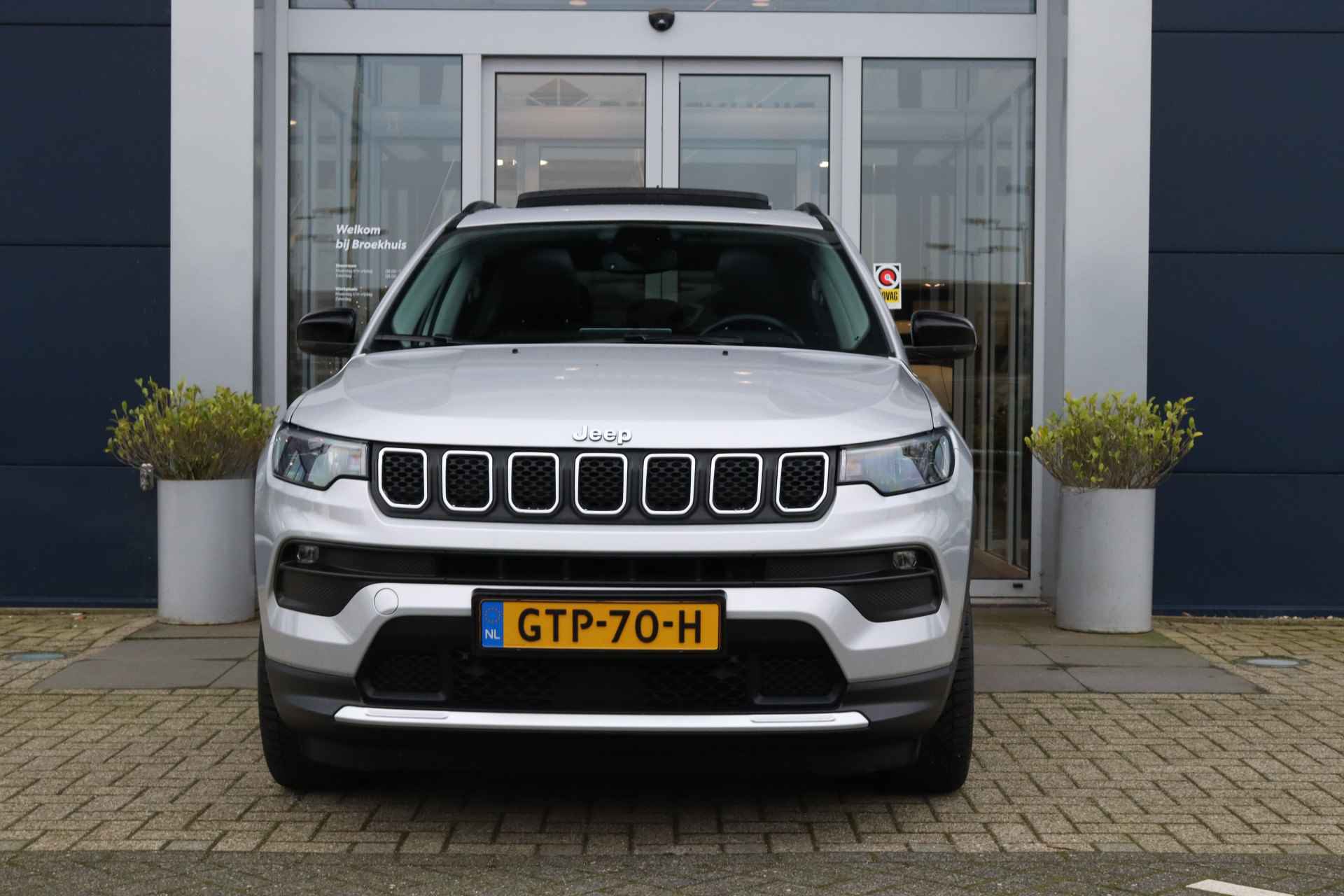 Jeep Compass 4xe 190-PK Plug-in Hybrid Electric Night Eagle | Schuif/kantel dak | Stuur + Stoelverwarming | Camera | Elektr. klep | ACC - 12/40