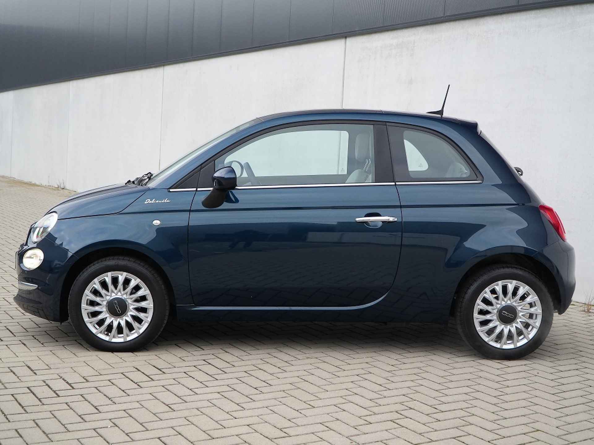 Fiat 500 1.0 Hybrid 70 PK Dolcevita | Carplay | Cruise | PDC | 15" - 9/29