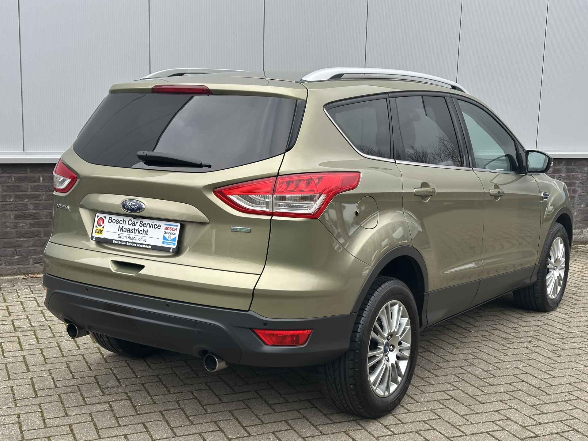 Ford Kuga 1.6 Titanium Plus 4WD | Panorama | 1ste Eigenaar | Volledige Historie | Cruise en Climate control | Winter pakket - 2/38