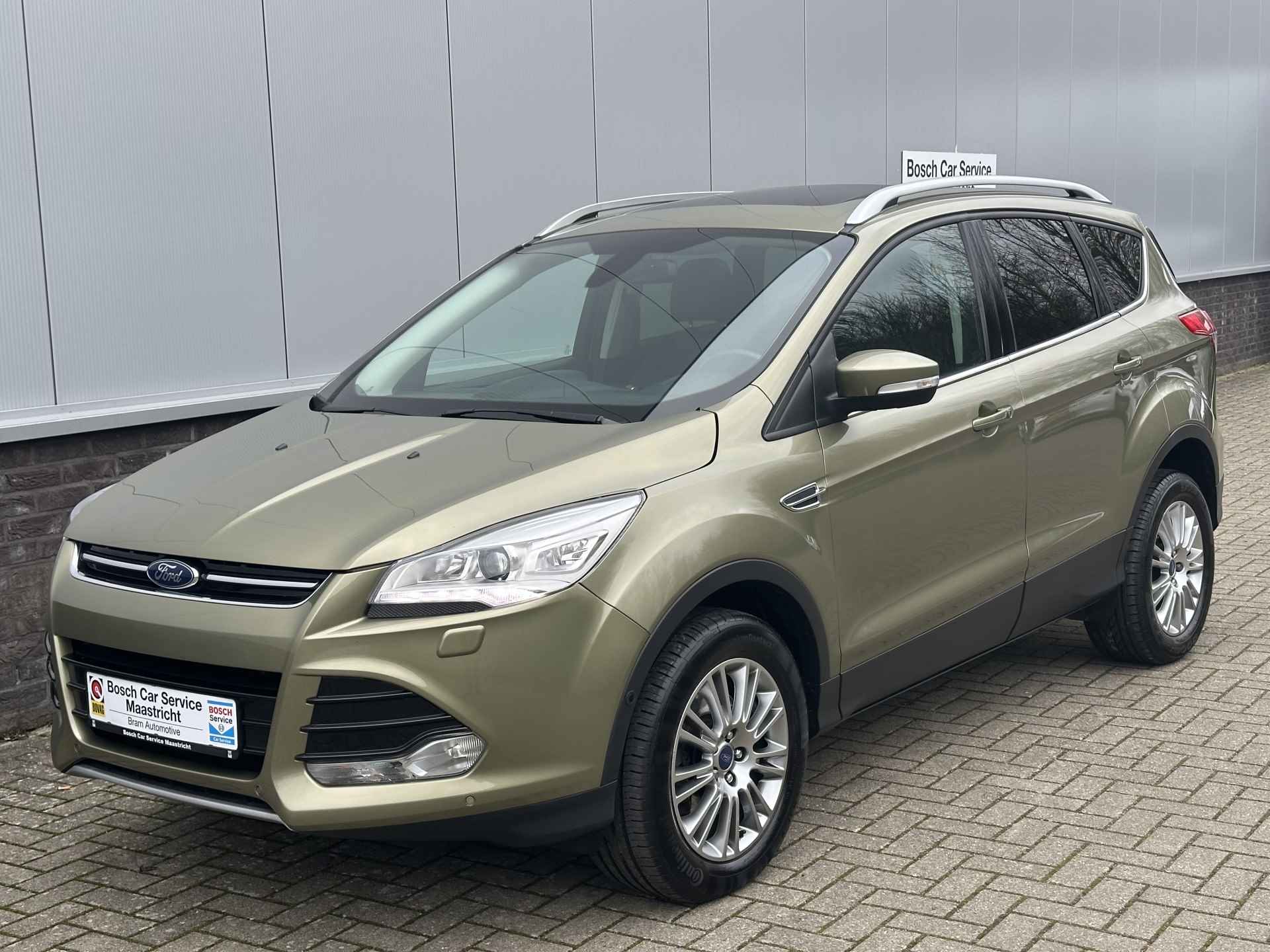 Ford Kuga 1.6 Titanium Plus 4WD | Panorama | 1ste Eigenaar | Volledige Historie | Cruise en Climate control | Winter pakket - 4/38