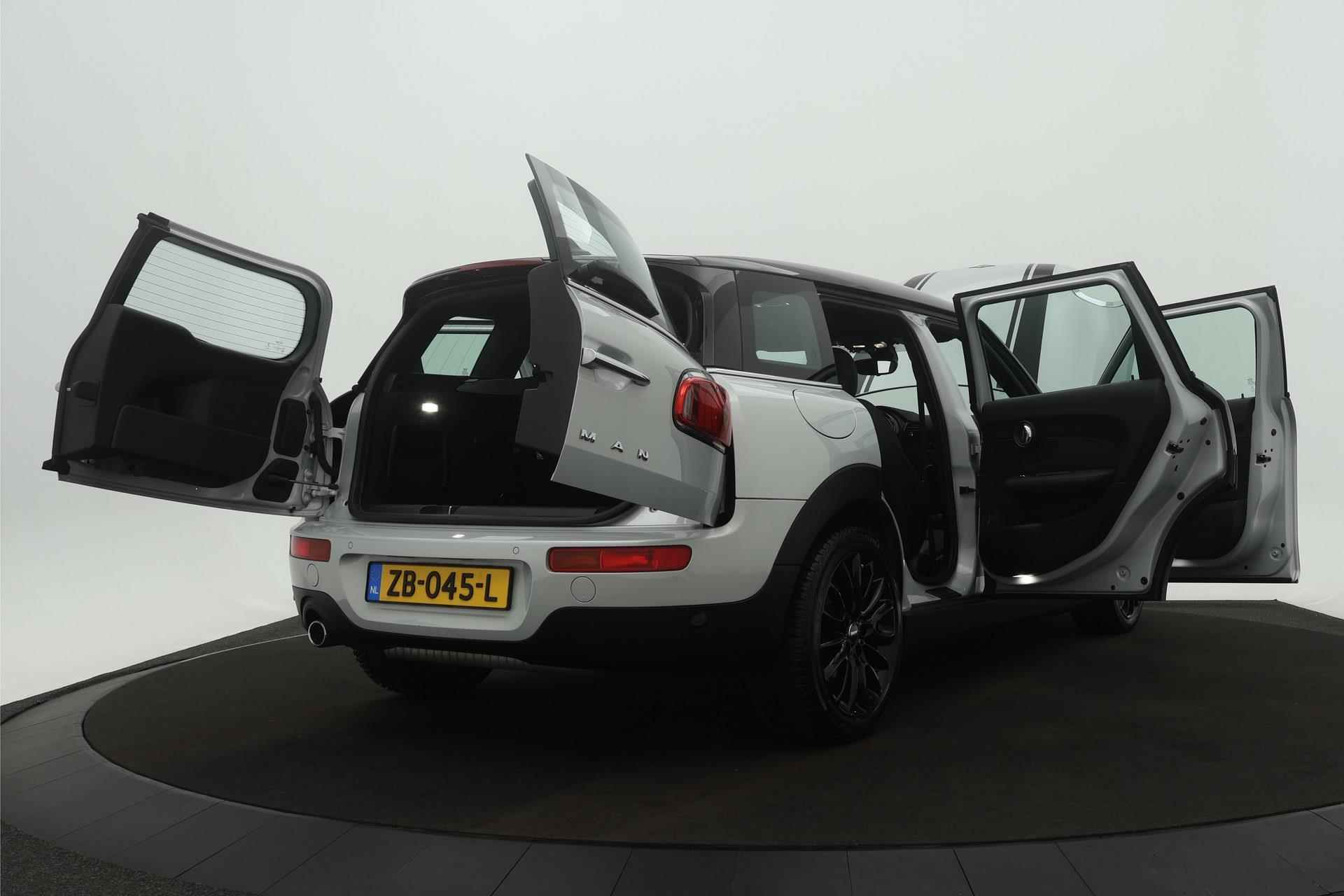 Mini Mini Clubman 1.5 135PK Cooper Bus. Edition Automaat | Navigatie | Keyless | Comfortstoelen | Parkeersensoren - 25/33