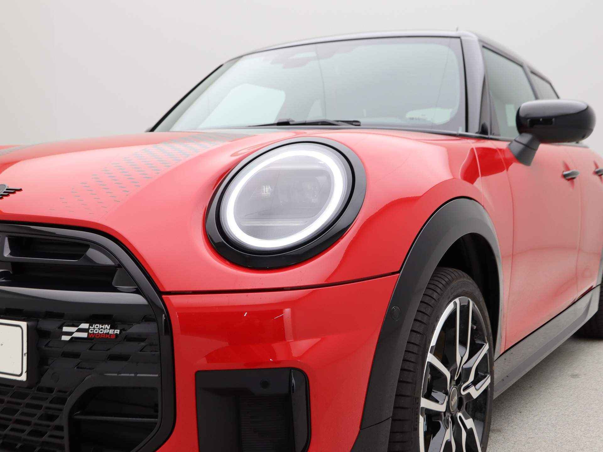 MINI Cooper 5-deurs S John Cooper Works Pakket XL PRIVATE LEASE EUR 760,- (48 mnd/10.000 km) - 20/24