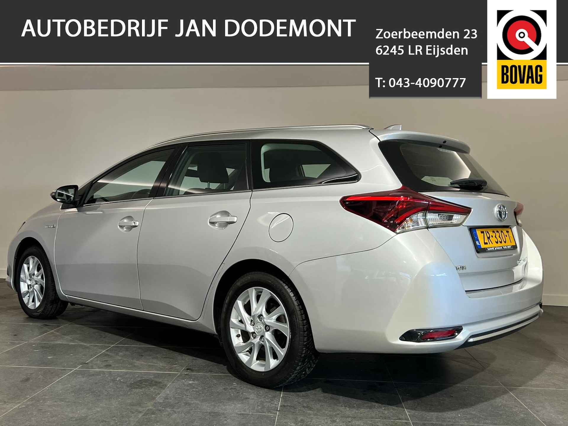 Toyota Auris 1.8 HYBRID TOURING SPORTS CVT Automaat / Clima / Cruise / Achteruitrijcamera - 17/18