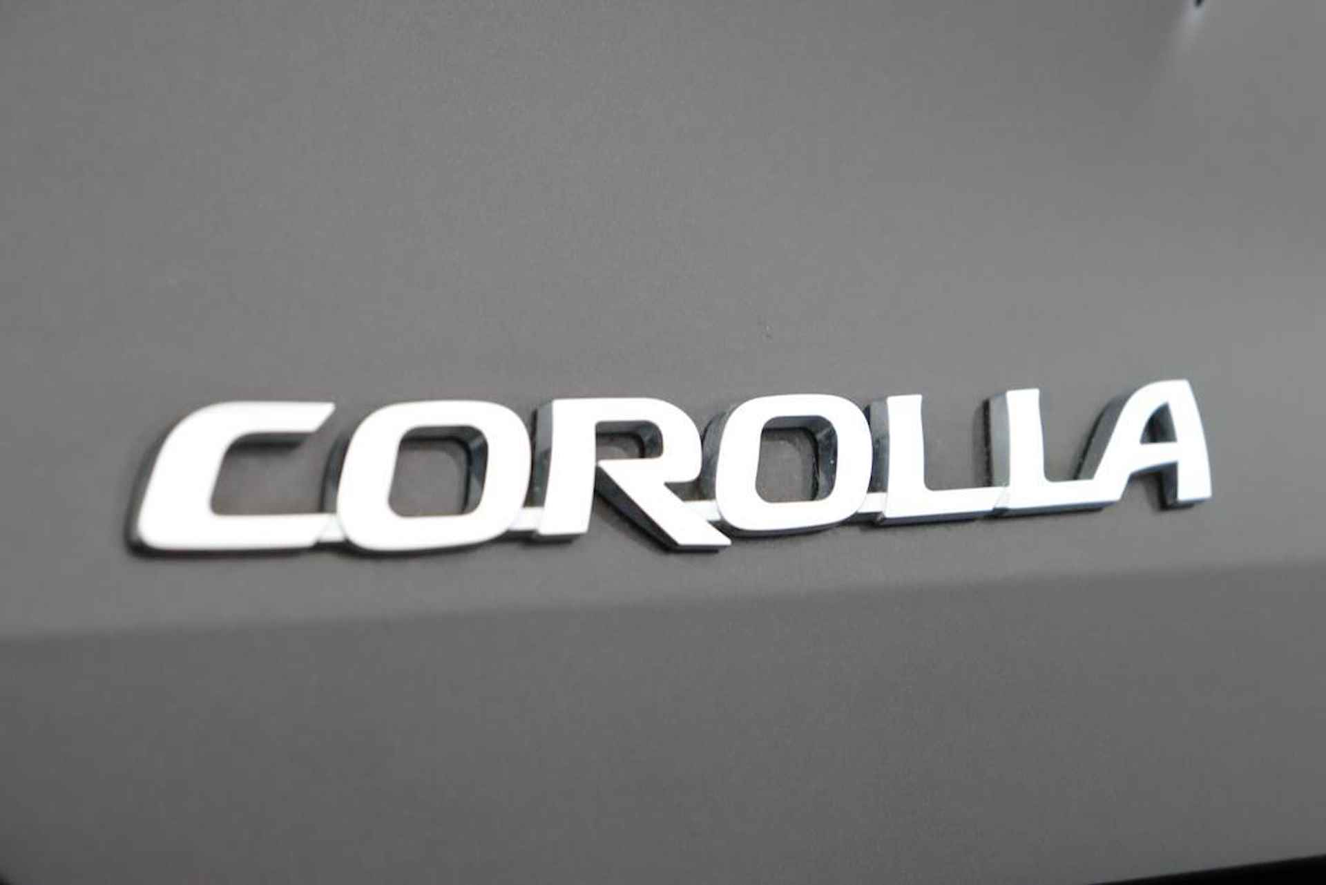 Toyota Corolla Touring Sports 1.8 Hybrid First Edition | Navigatie | Adaptieve-Cruise | Parkeersensoren | Elektrische achterklep | - 36/105