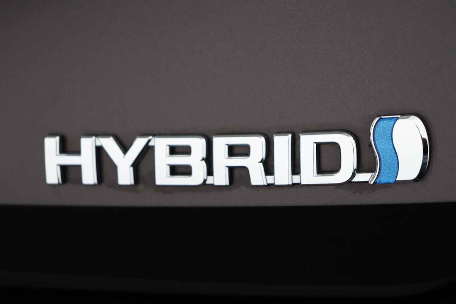 Toyota Corolla Touring Sports 1.8 Hybrid First Edition | Navigatie | Adaptieve-Cruise | Parkeersensoren | Elektrische achterklep | - 89/105