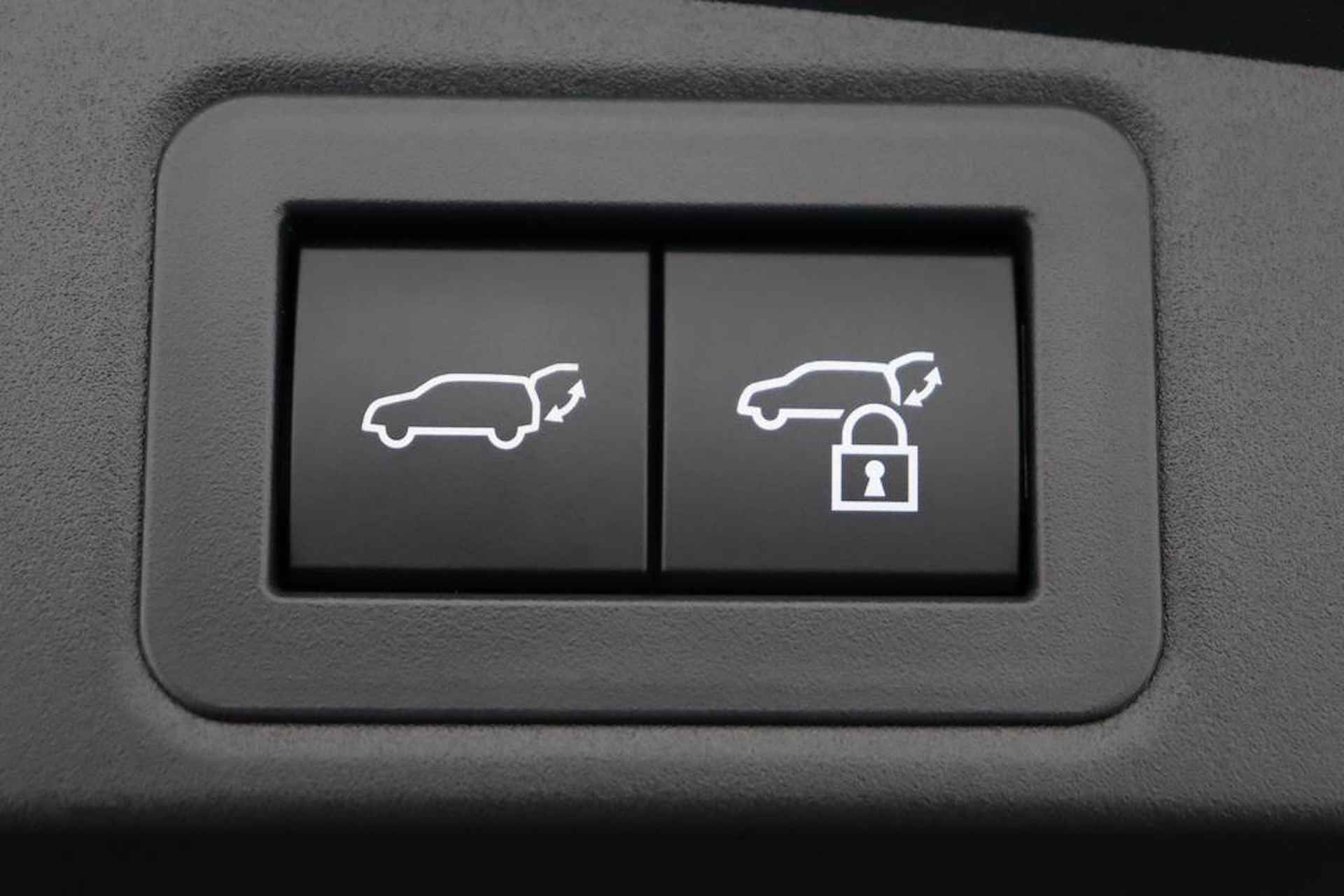 Toyota Corolla Touring Sports 1.8 Hybrid First Edition | Navigatie | Adaptieve-Cruise | Parkeersensoren | Elektrische achterklep | - 91/105