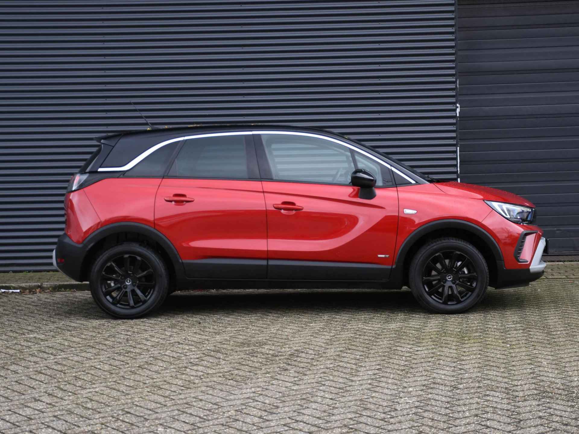 Opel Crossland Level 3 1.2 Turbo 130pk APPLE CARPLAY | 16''LM | CRUISE | CLIMA | DAB | USB | LANE ASSIST | PRIVACY GLASS - 3/29