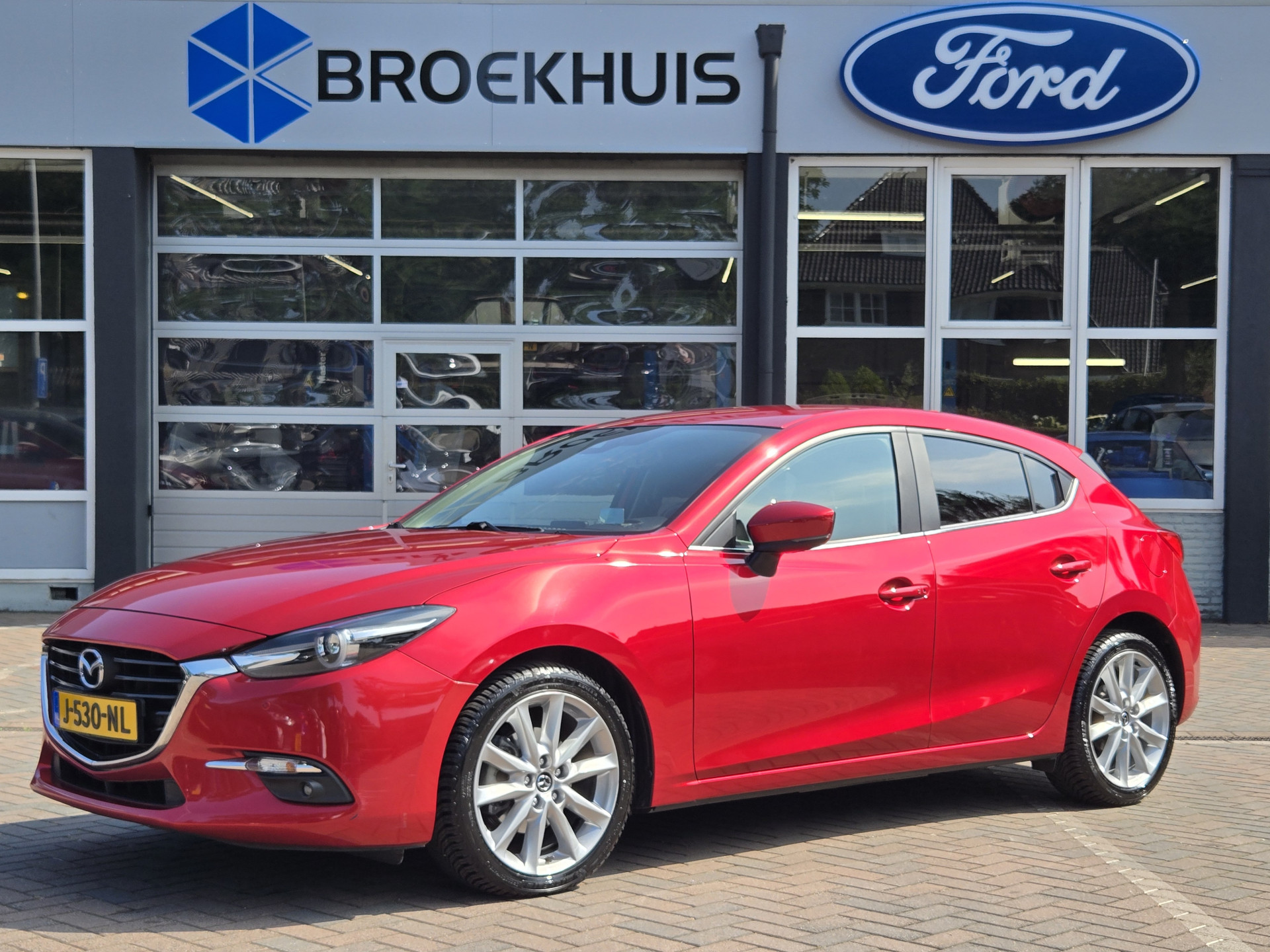 Mazda 3 2.0 SkyActiv-G 120 GT-M AUTOMAAT | STOELVERWARMING | 1E EIGENAAR | DEALER OH! | CRUISE CTRL | DODE HOEK DETECTIE