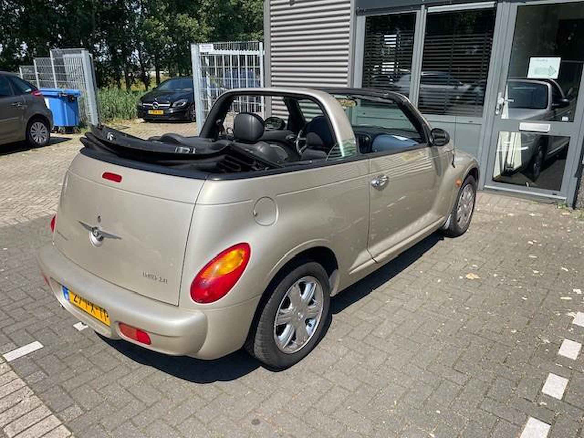 Chrysler PT Cruiser Cabrio 2.4i Limited - 16/27