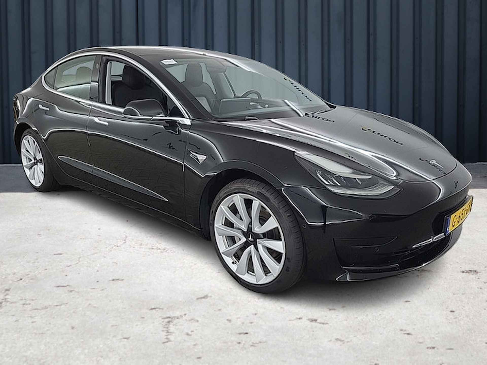 Tesla Model 3 Standard RWD Plus 60 kWh (238 PK) 1e-Eig, Tesla-Dealer-Onderh, 12-Mnd-BOVAG, NL-Auto, Leer, Panorama, Autopilot, Keyless-Entry/Start, Achteruitrijcamera, Parkeersensoren-V+A, DAB, Bluetooth, Stoelverwarming, Licht-Zicht-Pakket, Lm-Velgen-18Inch, Privacy-Glas - 3/19