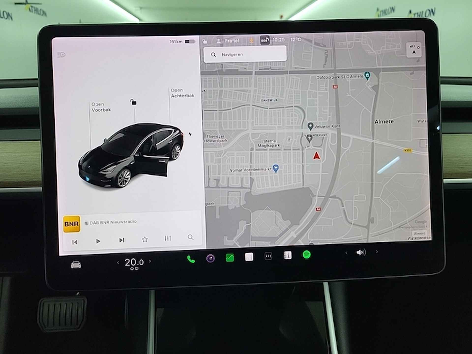 Tesla Model 3 Standard RWD Plus 60 kWh (238 PK) 1e-Eig, Tesla-Dealer-Onderh, 12-Mnd-BOVAG, NL-Auto, Leer, Panorama, Autopilot, Keyless-Entry/Start, Achteruitrijcamera, Parkeersensoren-V+A, DAB, Bluetooth, Stoelverwarming, Licht-Zicht-Pakket, Lm-Velgen-18Inch, Privacy-Glas - 12/20