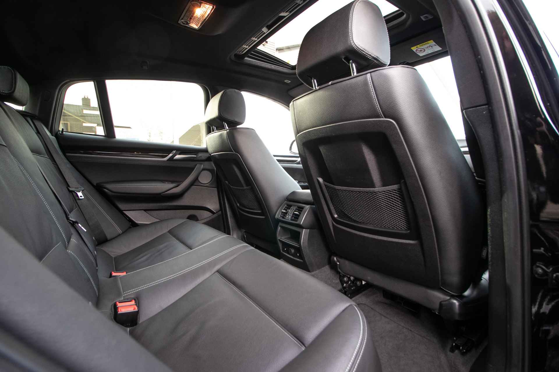 BMW X4 M40i High Executive Automaat 361 PK - All in rijklaarprijs | Schuifdak | Trekhaak wegkl. | Leder | Mem. stoelen | Nav - 6/61