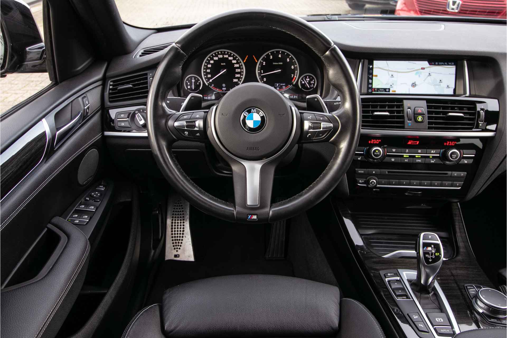 BMW X4 M40i High Executive Automaat 361 PK - All in rijklaarprijs | Schuifdak | Trekhaak wegkl. | Leder | Mem. stoelen | Nav - 15/61