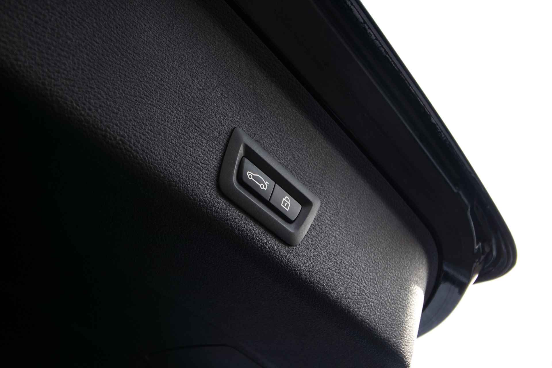 BMW X4 M40i High Executive Automaat 361 PK - All in rijklaarprijs | Schuifdak | Trekhaak wegkl. | Leder | Mem. stoelen | Nav - 47/61
