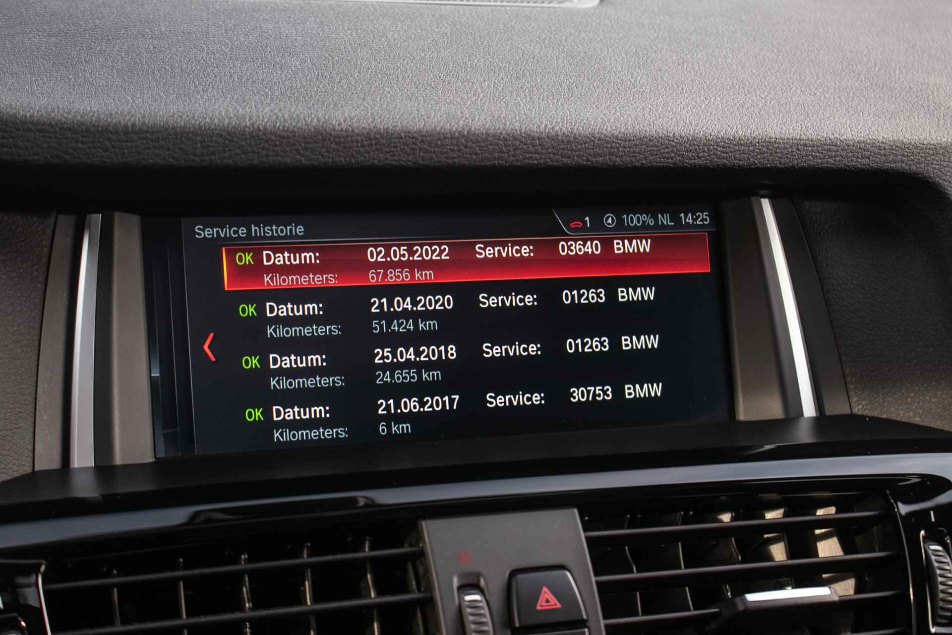 BMW X4 M40i High Executive Automaat 361 PK - All in rijklaarprijs | Schuifdak | Trekhaak wegkl. | Leder | Mem. stoelen | Nav - 50/61