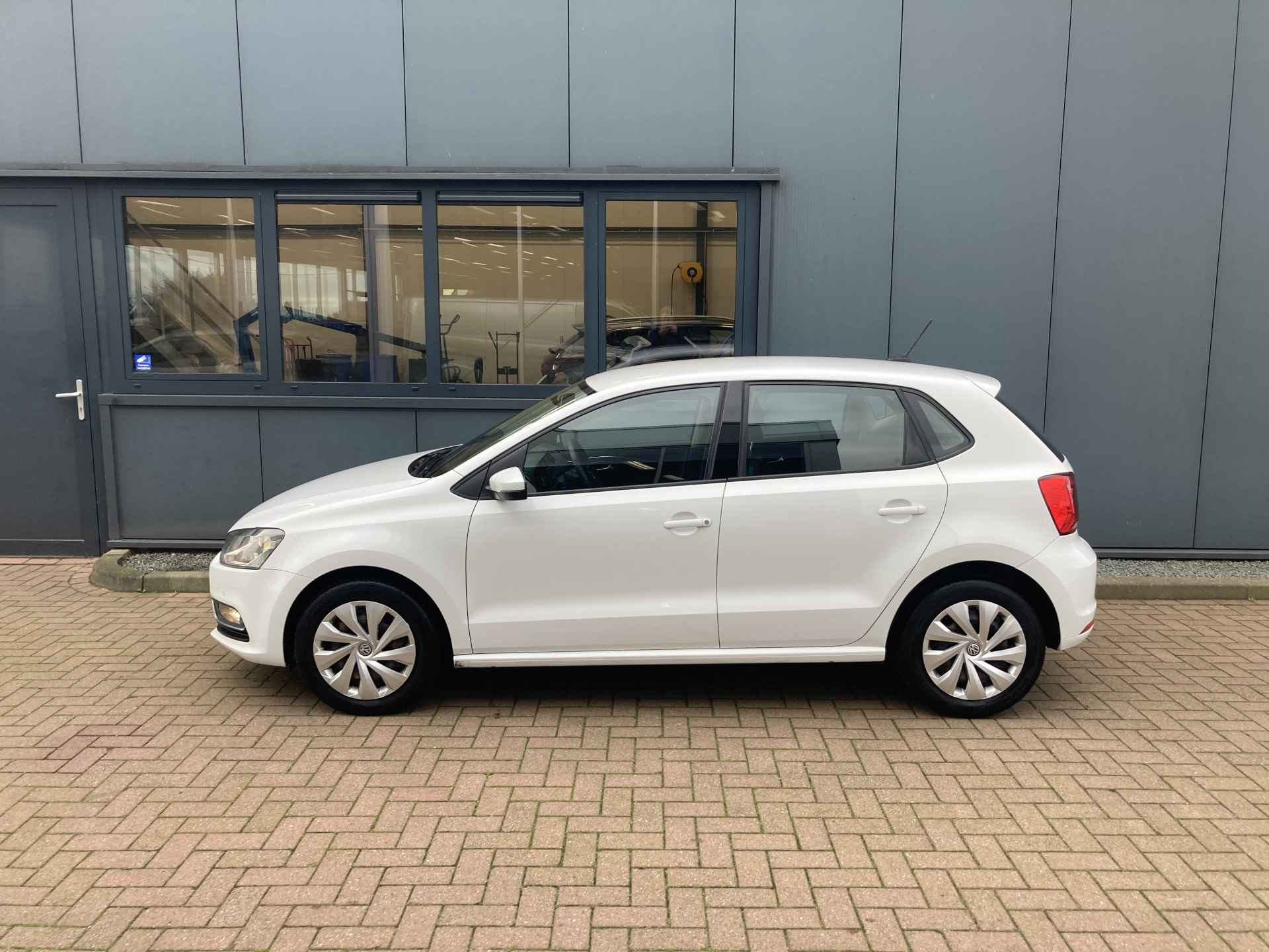 Volkswagen Polo 1.4 TDi 90pk Comfortline Exec.Plus 5-drs. NAVI/CARPLAY/AIRCO/CRUISE/PDC/BTW/2E EIGENAAR! - 3/73