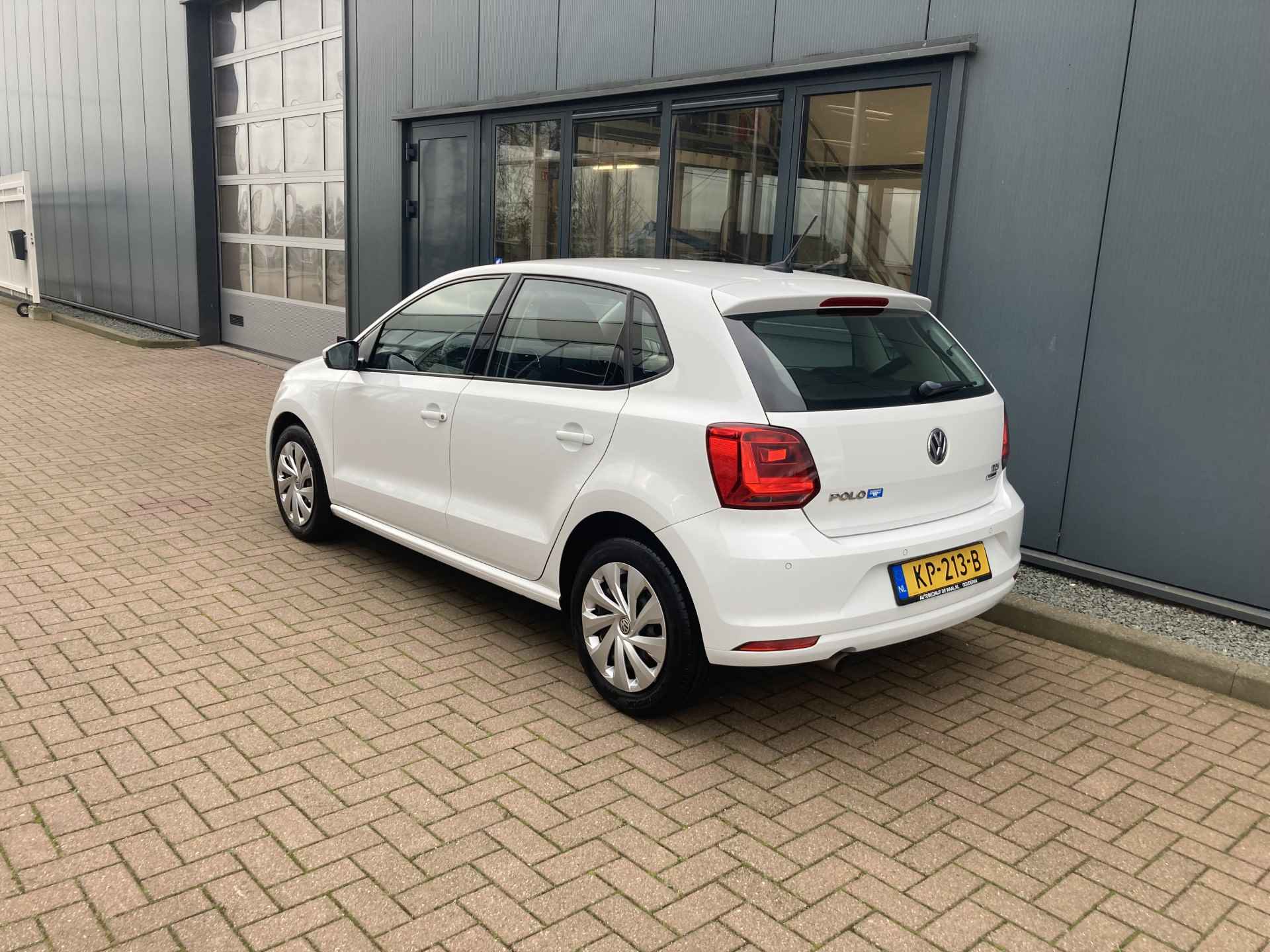 Volkswagen Polo 1.4 TDi 90pk Comfortline Exec.Plus 5-drs. NAVI/CARPLAY/AIRCO/CRUISE/PDC/BTW/2E EIGENAAR! - 4/73