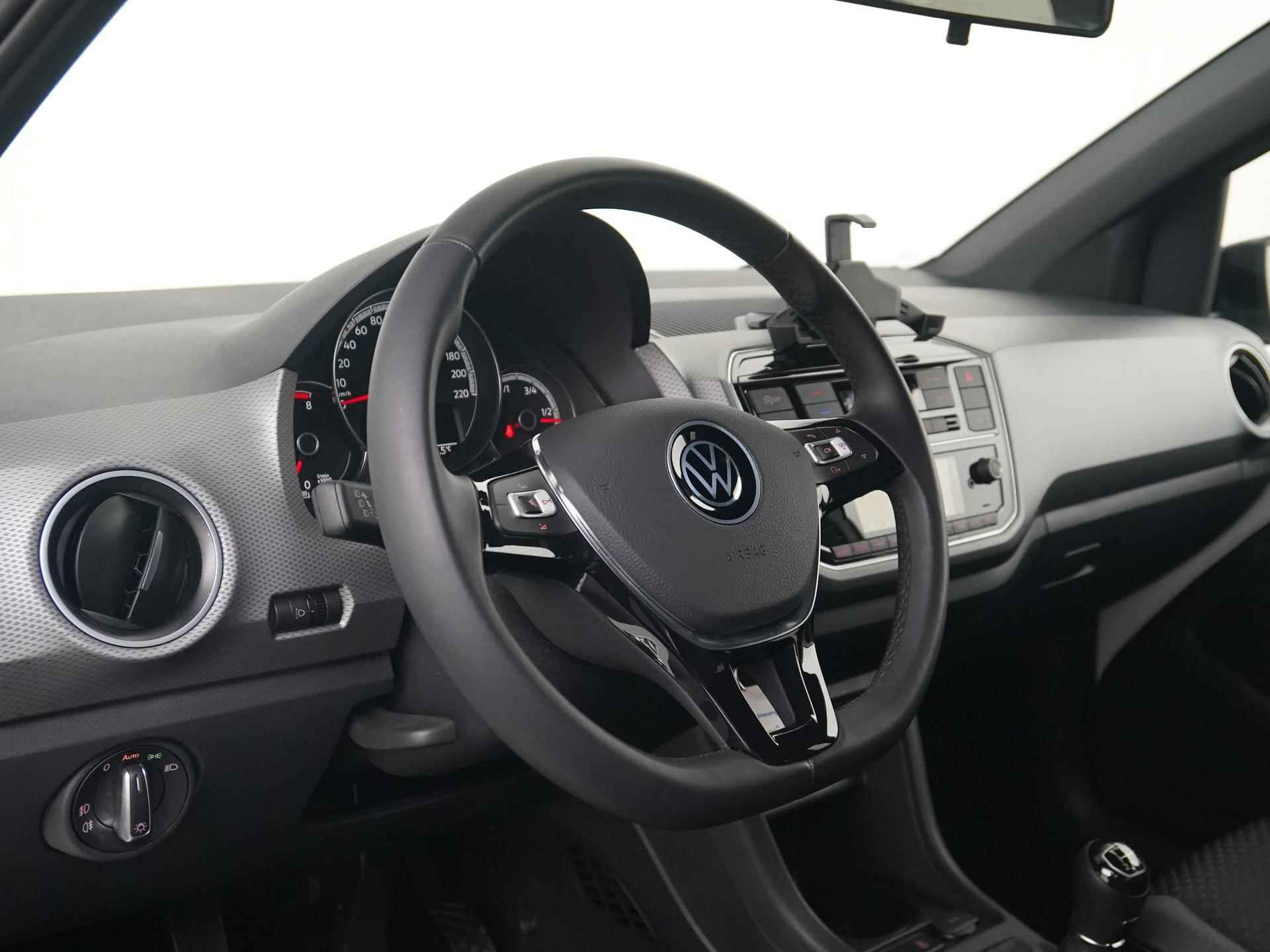 Volkswagen Up! 1.0 Active | 16'' La Boca | Stoelverwarming | Zondag Open! - 26/30