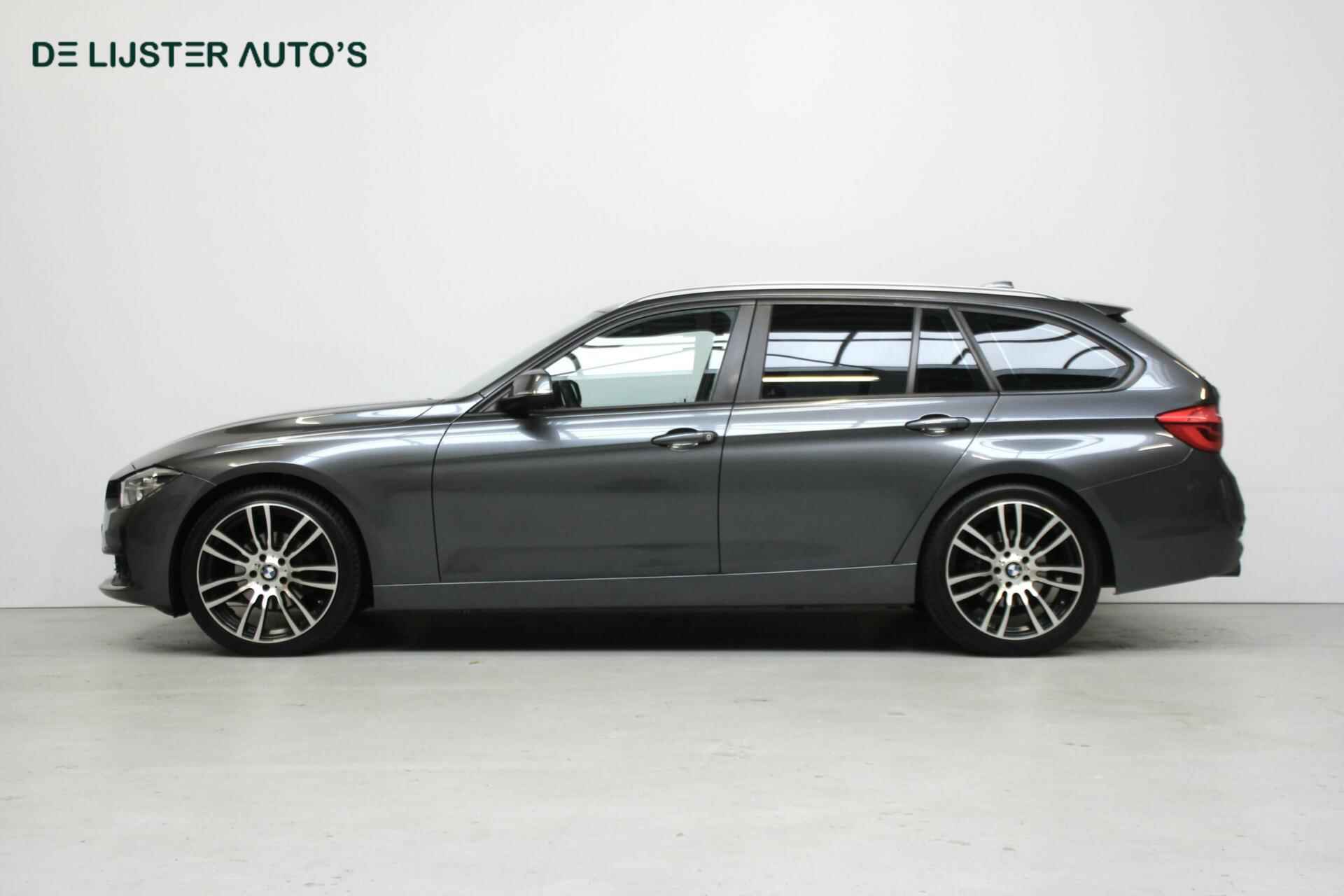 BMW 3-serie Touring 318i Executive Sport Automaat |NAVIGATIE, CRUISE, CLIMATE, STOELVERWARMING, PDC, LED, BLUETOOTH, ELKTR. KLEP, 19 INCH| - 2/26