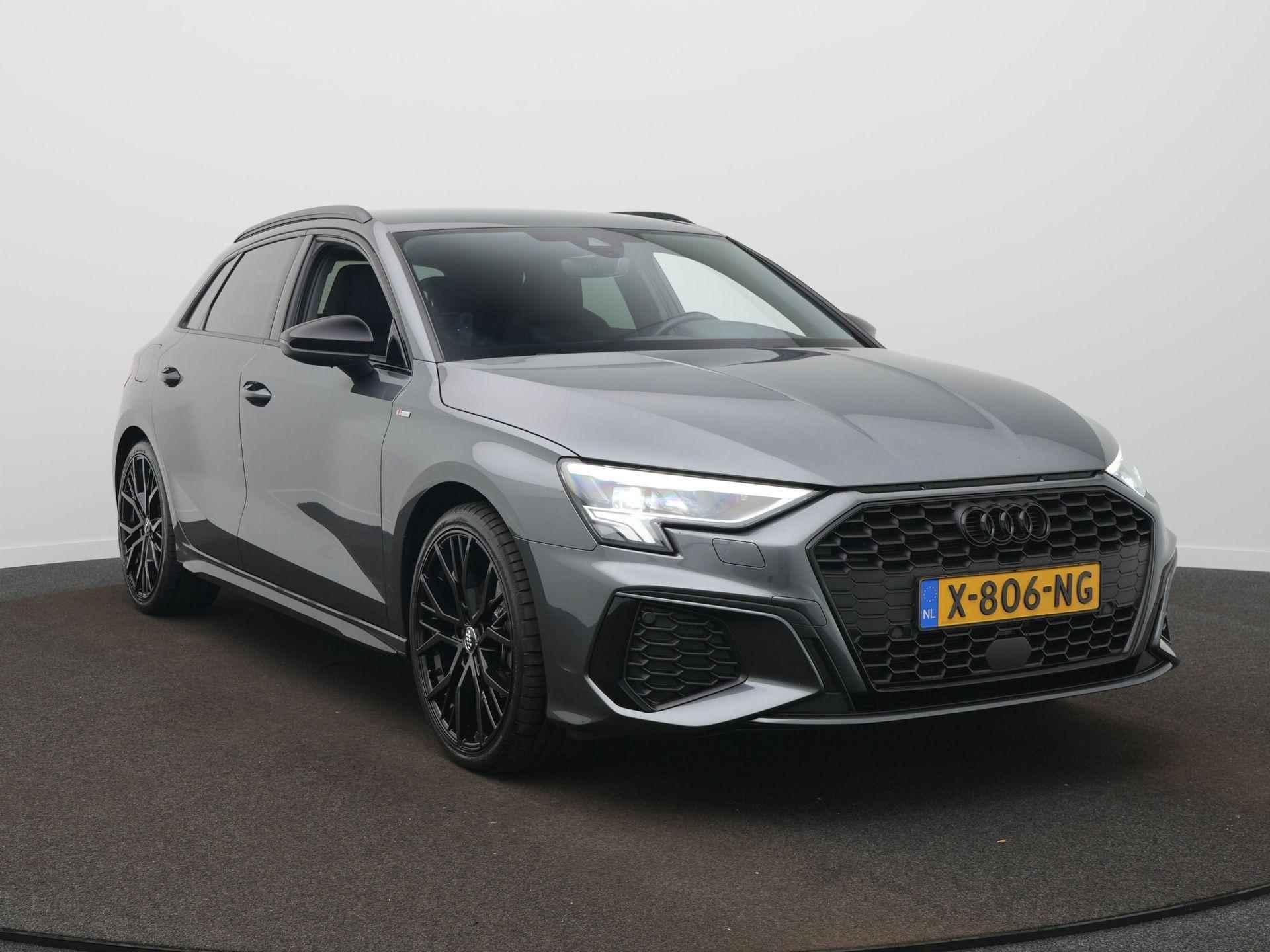 Audi A3 Sportback 35 TFSI S edition S-Line | B&O | Sfeerverlichting | 19 Inch | Stoelverwarming - 3/47